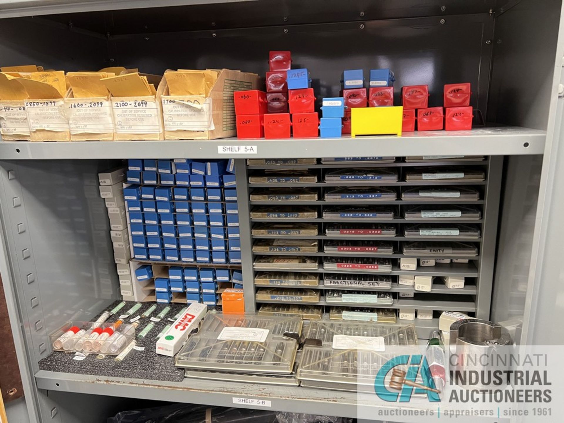 2-DOOR STEEL CABINETS WITH MISCELLANEOUS PIN GAGE REPLACEMENTS AND OTHER MISCELLANEOUS GAGE PARTS ( - Image 3 of 5