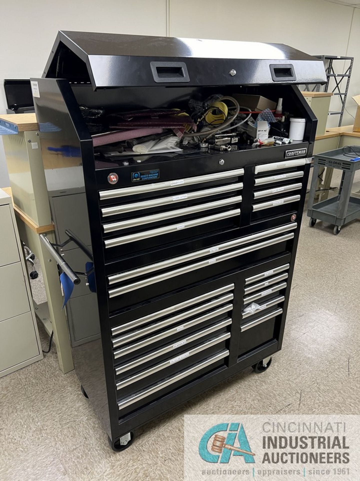 21-DRAWER CRAFTSMAN TOOLBOX WITH TOOLS (ENG LAB)