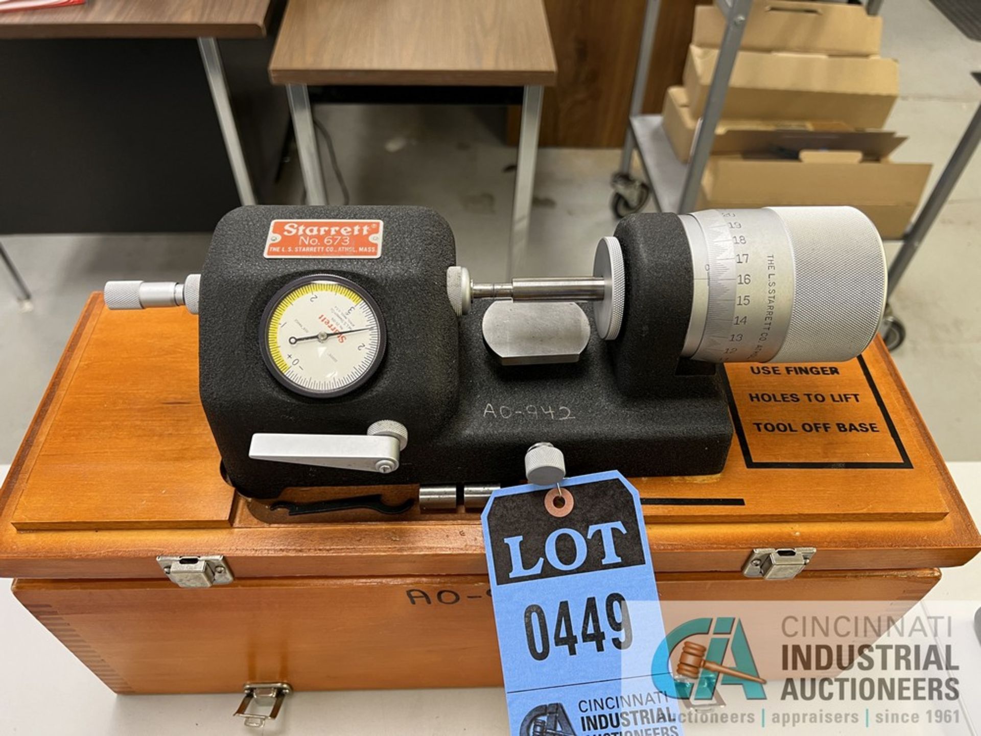 STARRETT NO. 673 DIRECT READING BENCH MICROMETER (INSP)