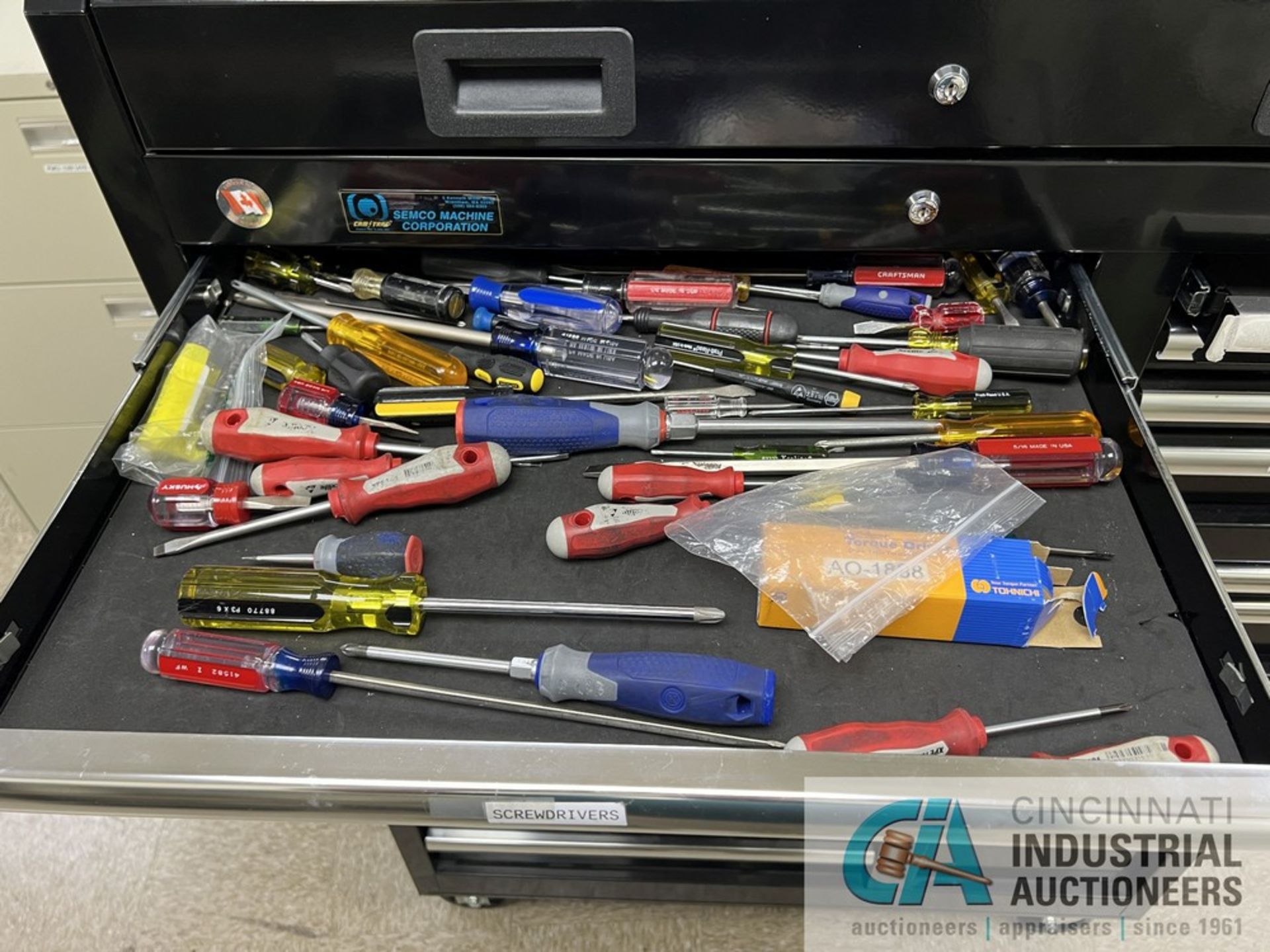 21-DRAWER CRAFTSMAN TOOLBOX WITH TOOLS (ENG LAB) - Image 3 of 13