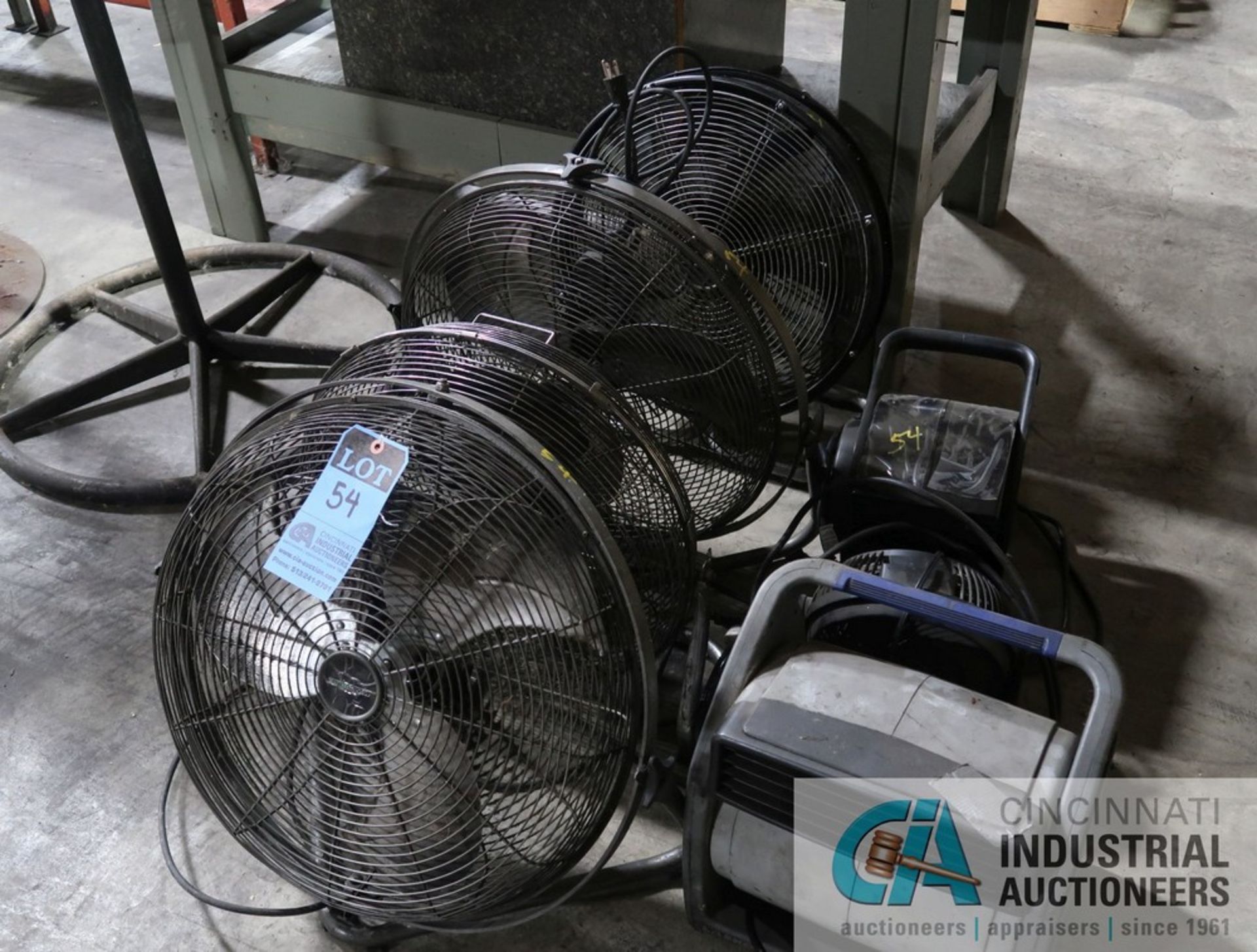 (LOT) HIGH VELOCITY FLOOR FANS