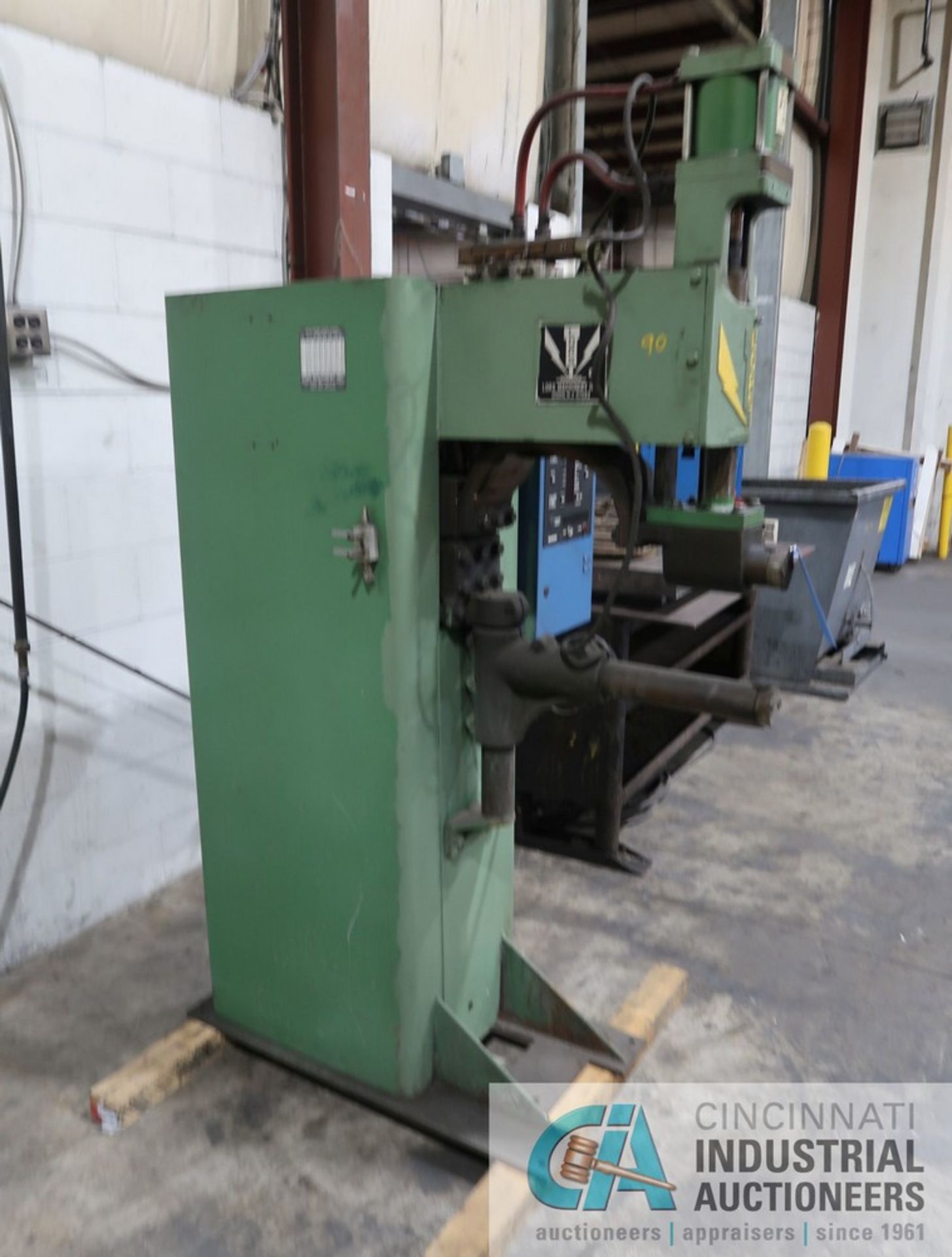 75 KVA LORS MODEL 175AP PRESS TYPE SPOT WELDER; S/N 889-5041, 18" THROAT, EN1000 CONTROL **SPECIAL - Image 5 of 7