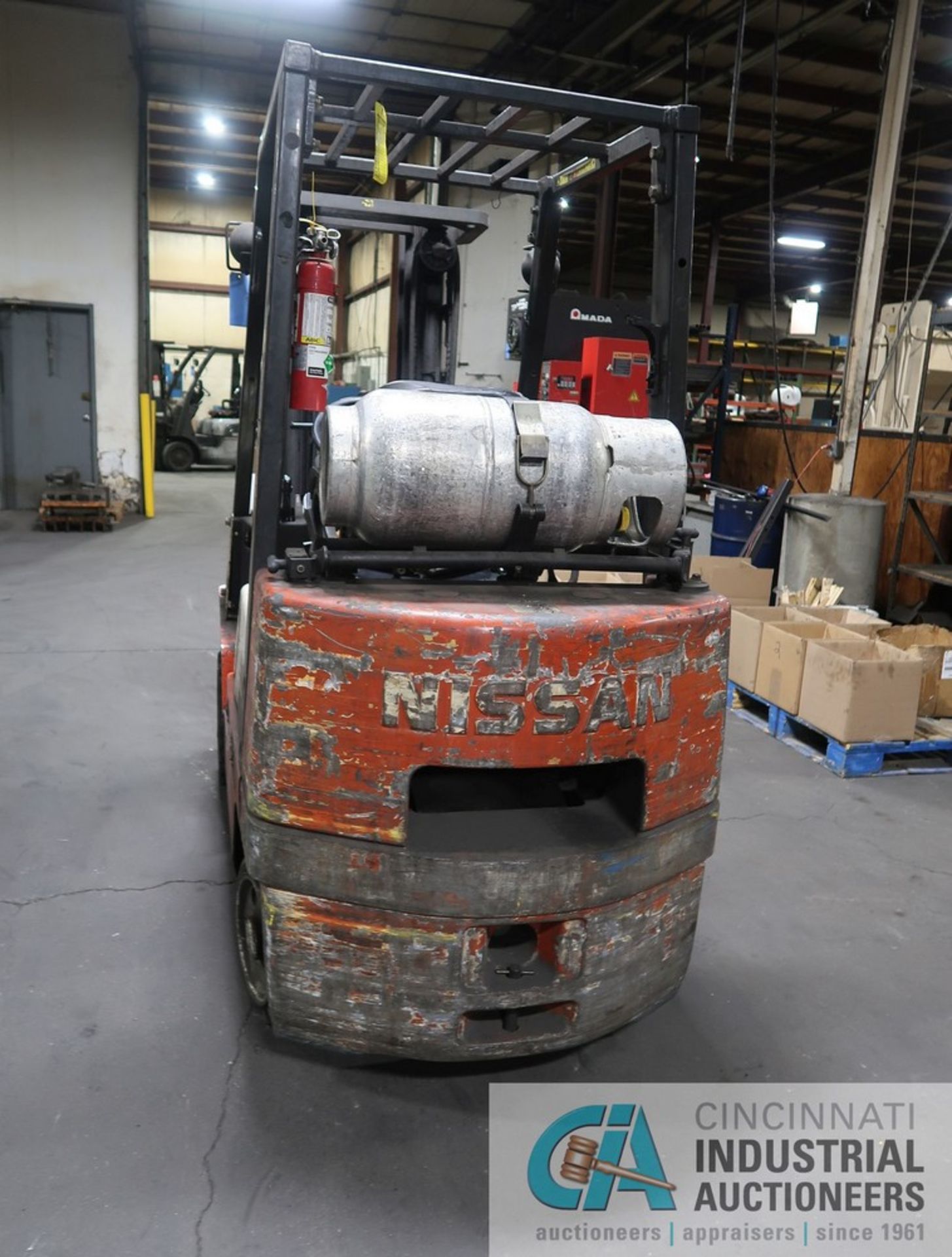 5,000 LB. NISSAN MODEL CPJ02A25PV LP GAS SOLID TIRE THREE-STAGE MAST FORKLIFT; S/N CPJ02-9W2164, - Image 5 of 14