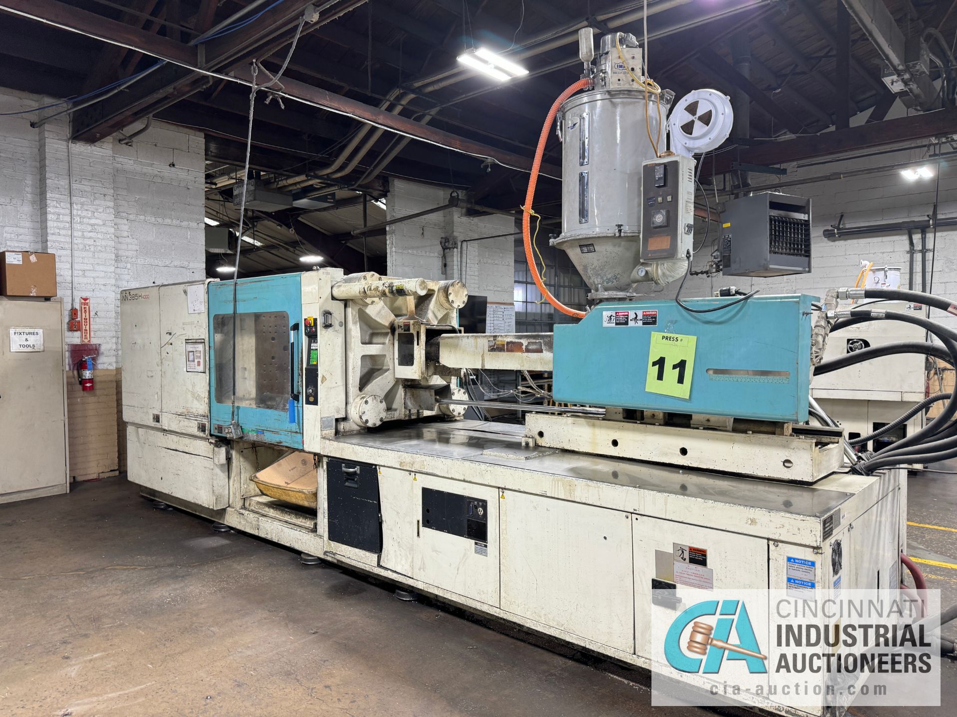 Niigata Model NE385H4, 385-Ton x 43.53-oz, Injection Molding Machine, (1999), s/n 45705H, Tie Bar - Image 5 of 10