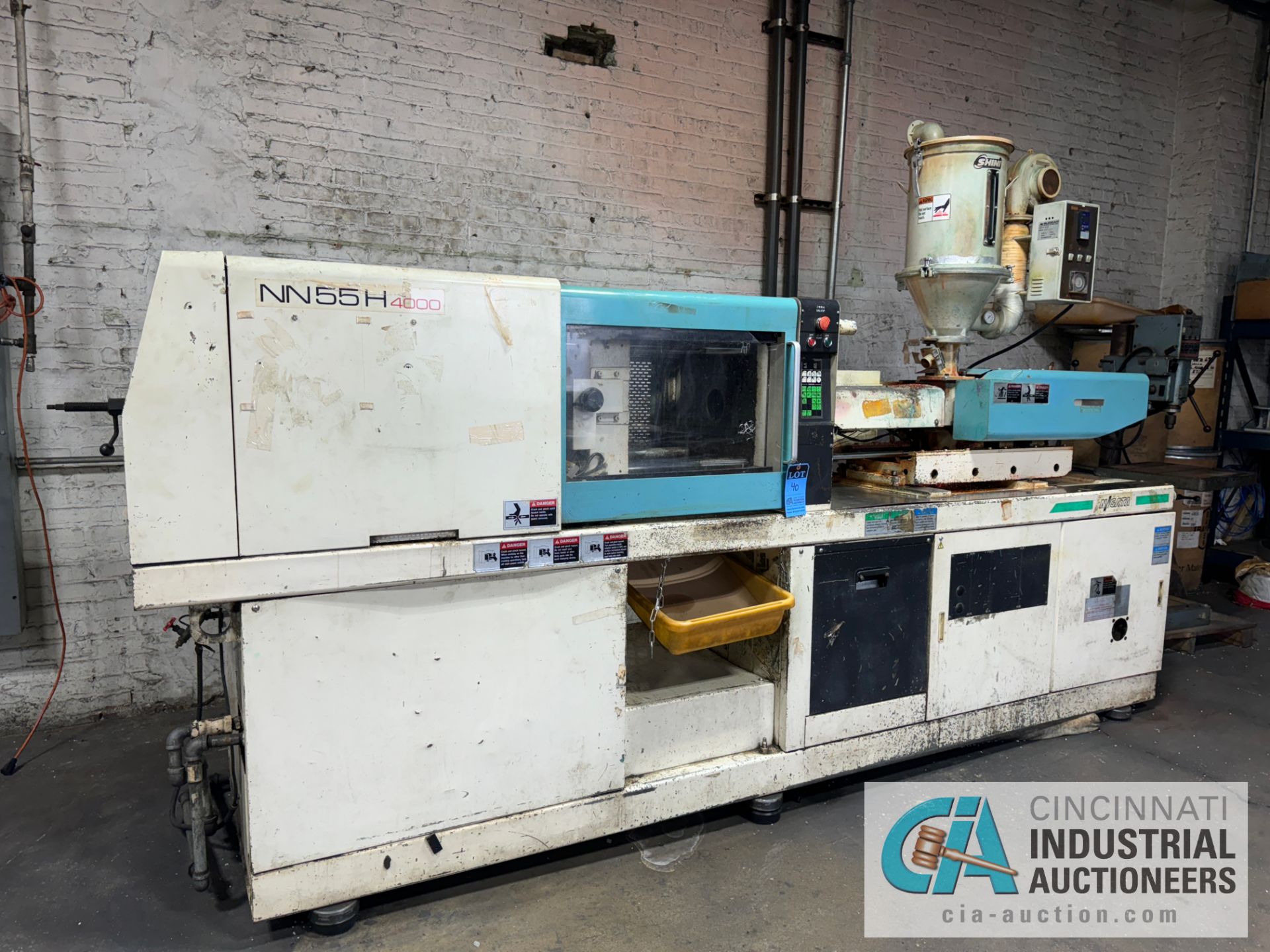 Niigata Model NN55H4, 55-Ton x 3.03-oz, Injection Molding Machine, (1998), s/n 81785H, Tie Bar