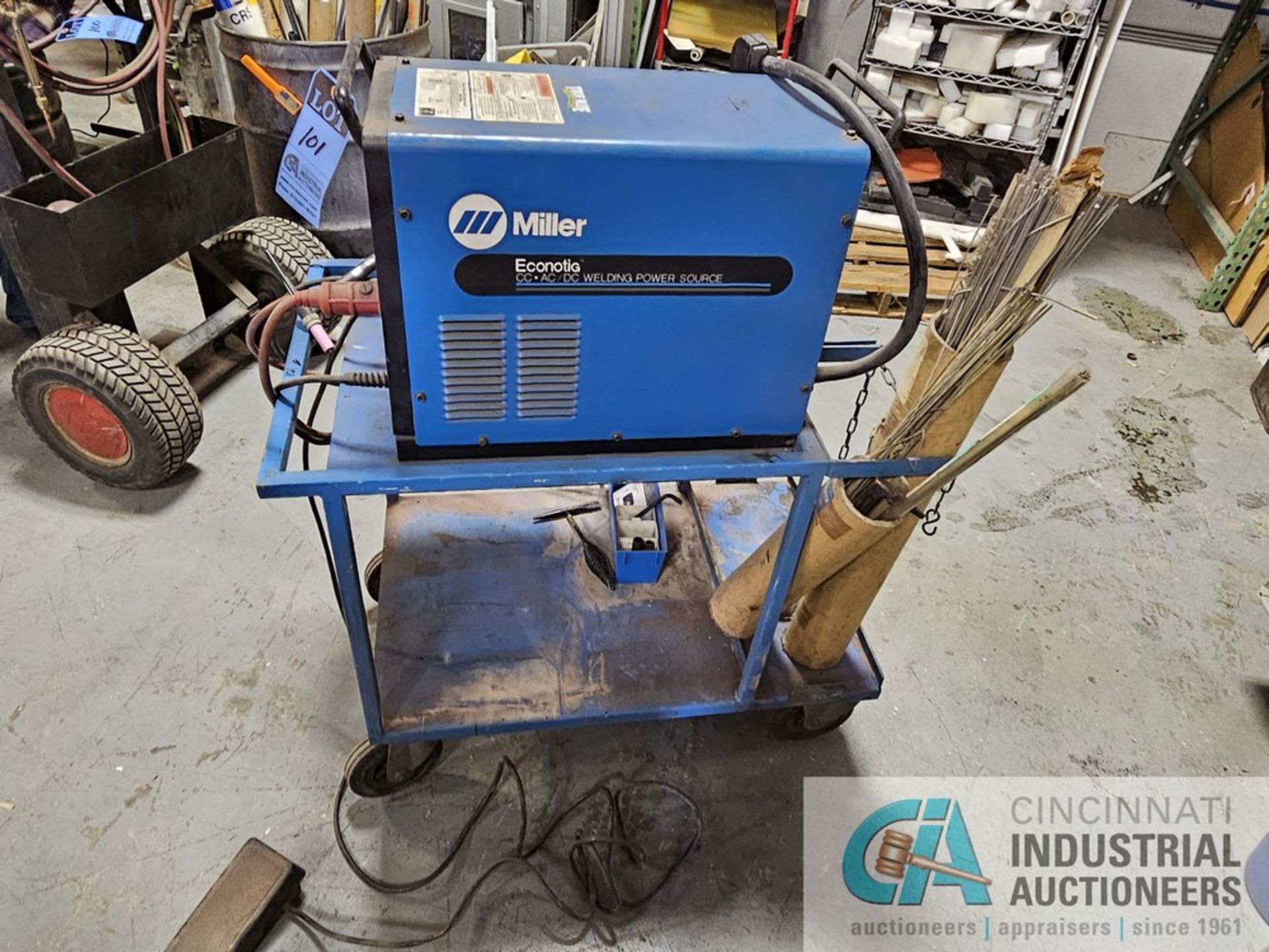 166 AMP MILLER ECONOTIG TIG WELDER, SINGLE PHASE WITH CART (NO TANK) - Image 2 of 9