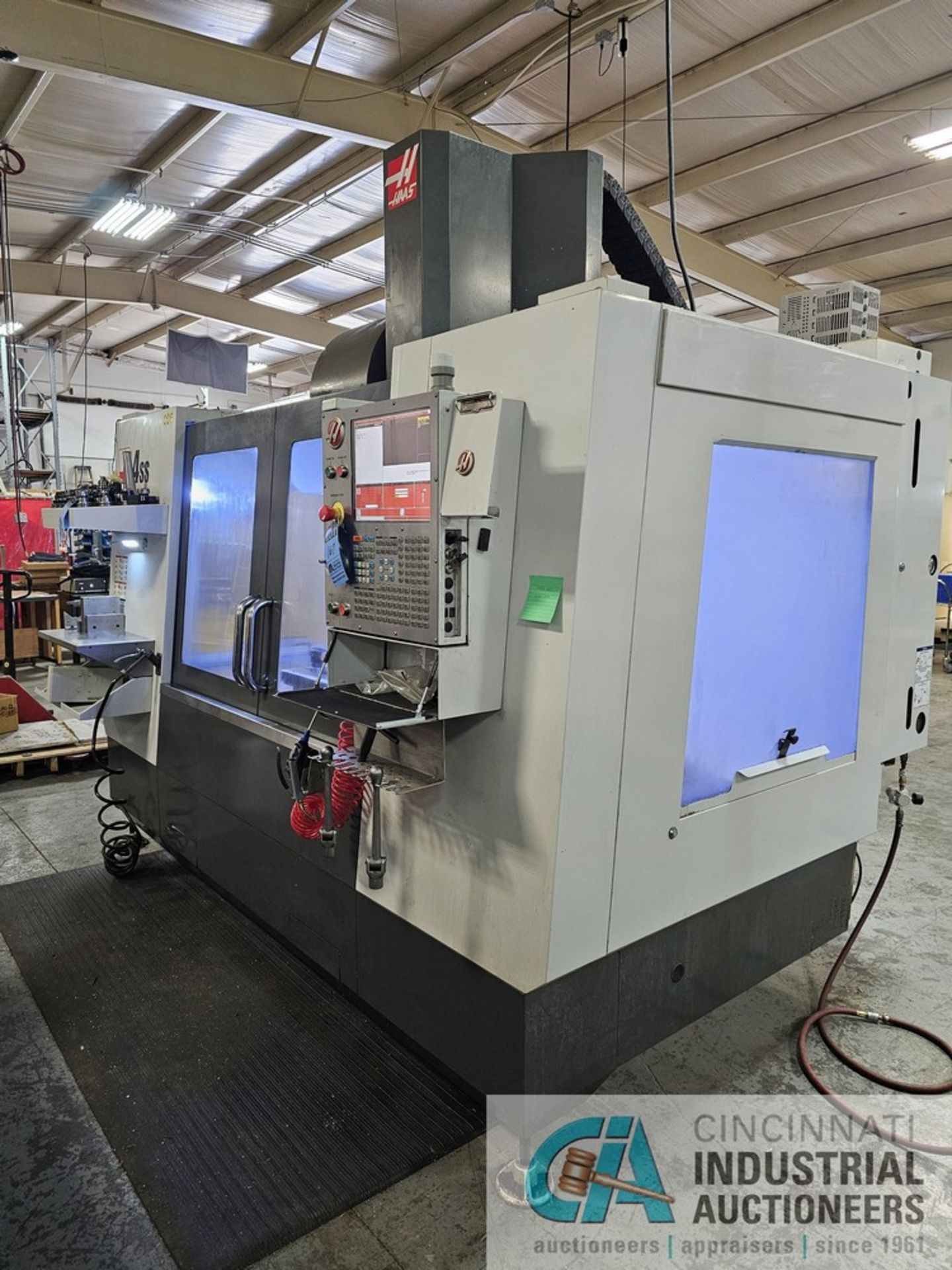 HAAS MODEL VF4SS CNC VERTICAL MACHINING CENTER; S/N 1224046, 20" X 52" TABLE, 40 TAPER SPINDLE, 12, - Image 2 of 14