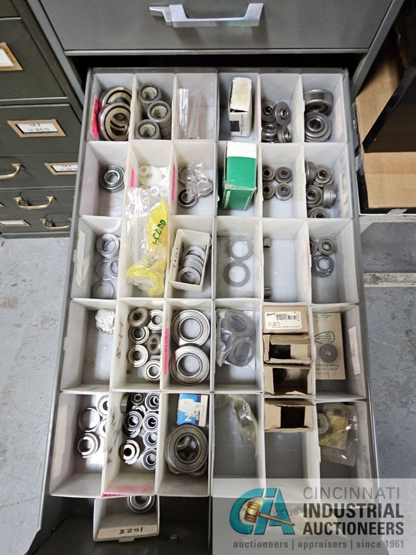 7-DRAWER CABINET WITH BUSHINGS, BEARING AND OTHER HARDWARE - Image 5 of 8