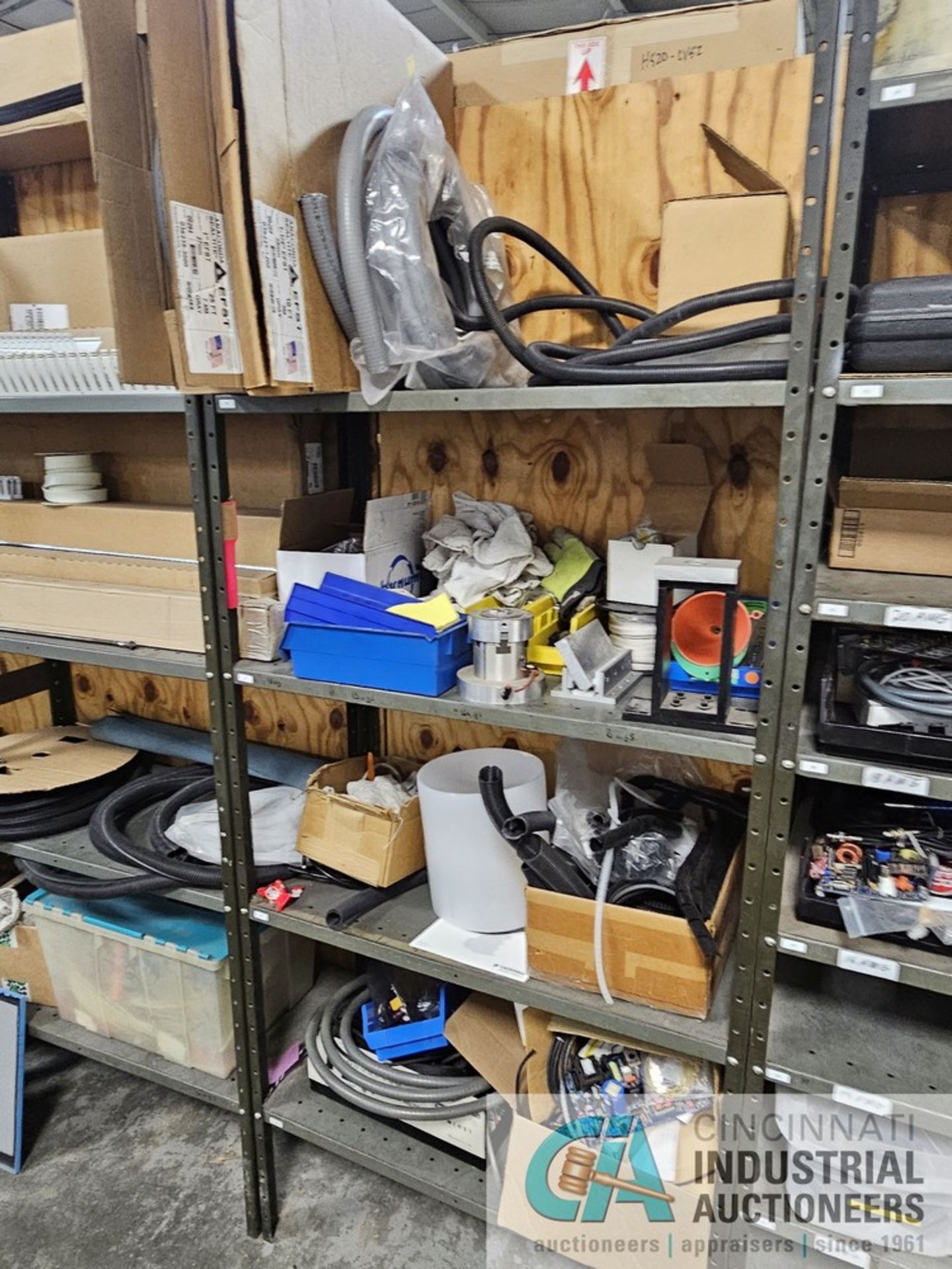 SECTIONS STEEL SHELVING WITH CONTENTS; ELECTRIC PARTS AND MISCELLANEOUS TOOLTEX ITEMS - Image 5 of 6