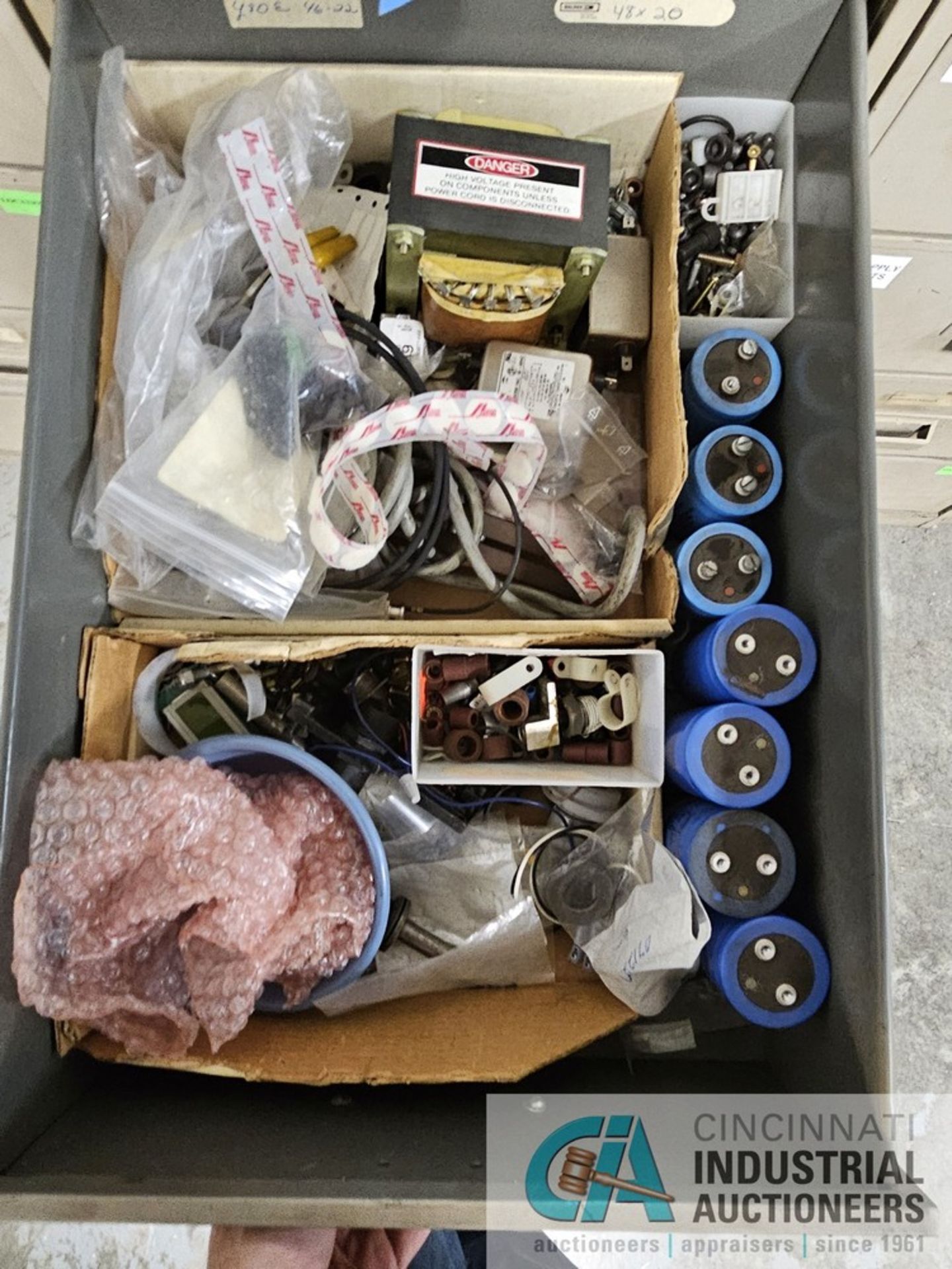 6-DRAWER CABINET WITH ASSORTED ELECTRICAL - Image 4 of 7