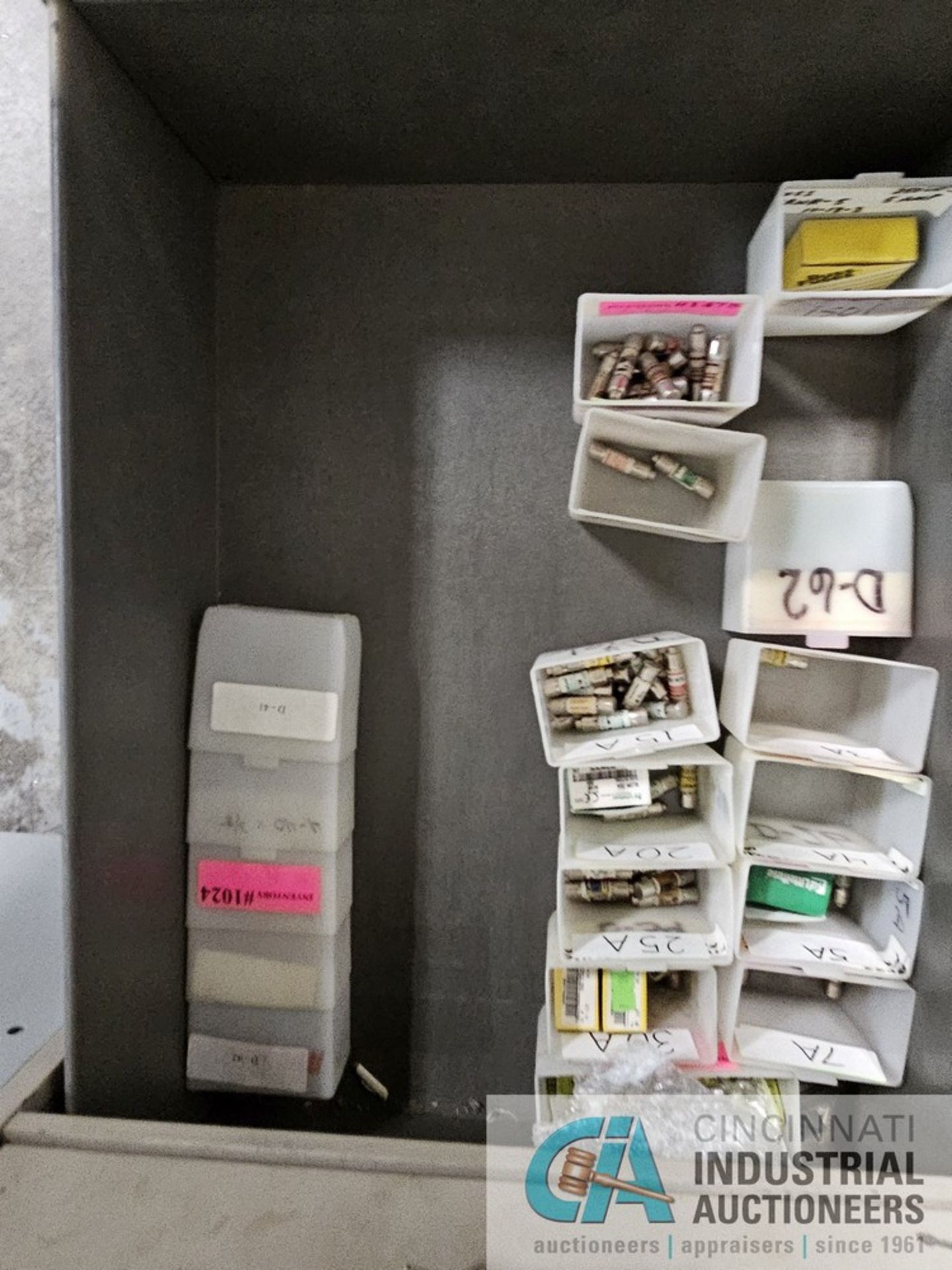 6-DRAWER CABINET WITH VARIOUS SIZE FUSES - Image 6 of 7