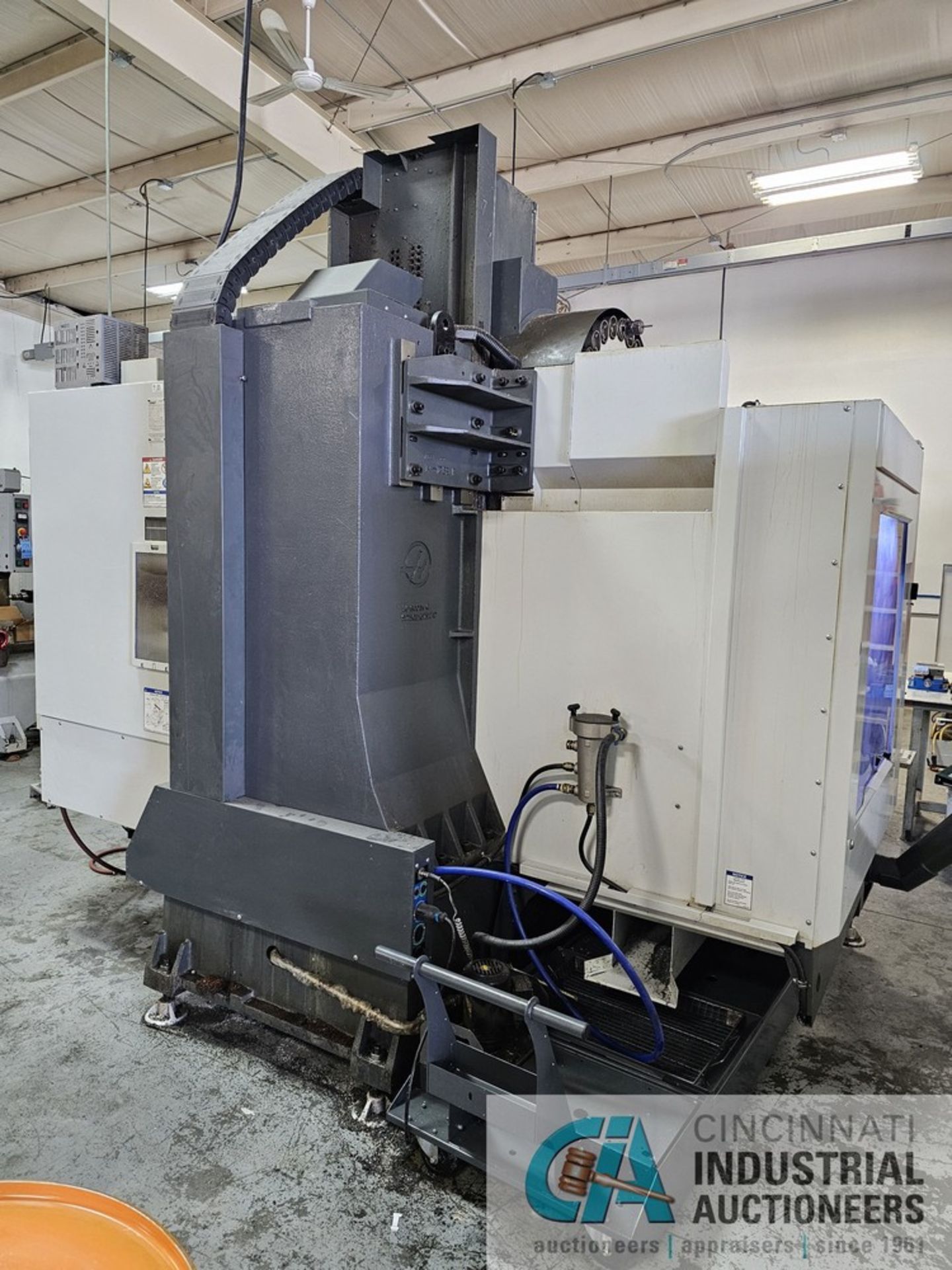 HAAS MODEL VF4SS CNC VERTICAL MACHINING CENTER; S/N 1224046, 20" X 52" TABLE, 40 TAPER SPINDLE, 12, - Image 7 of 14