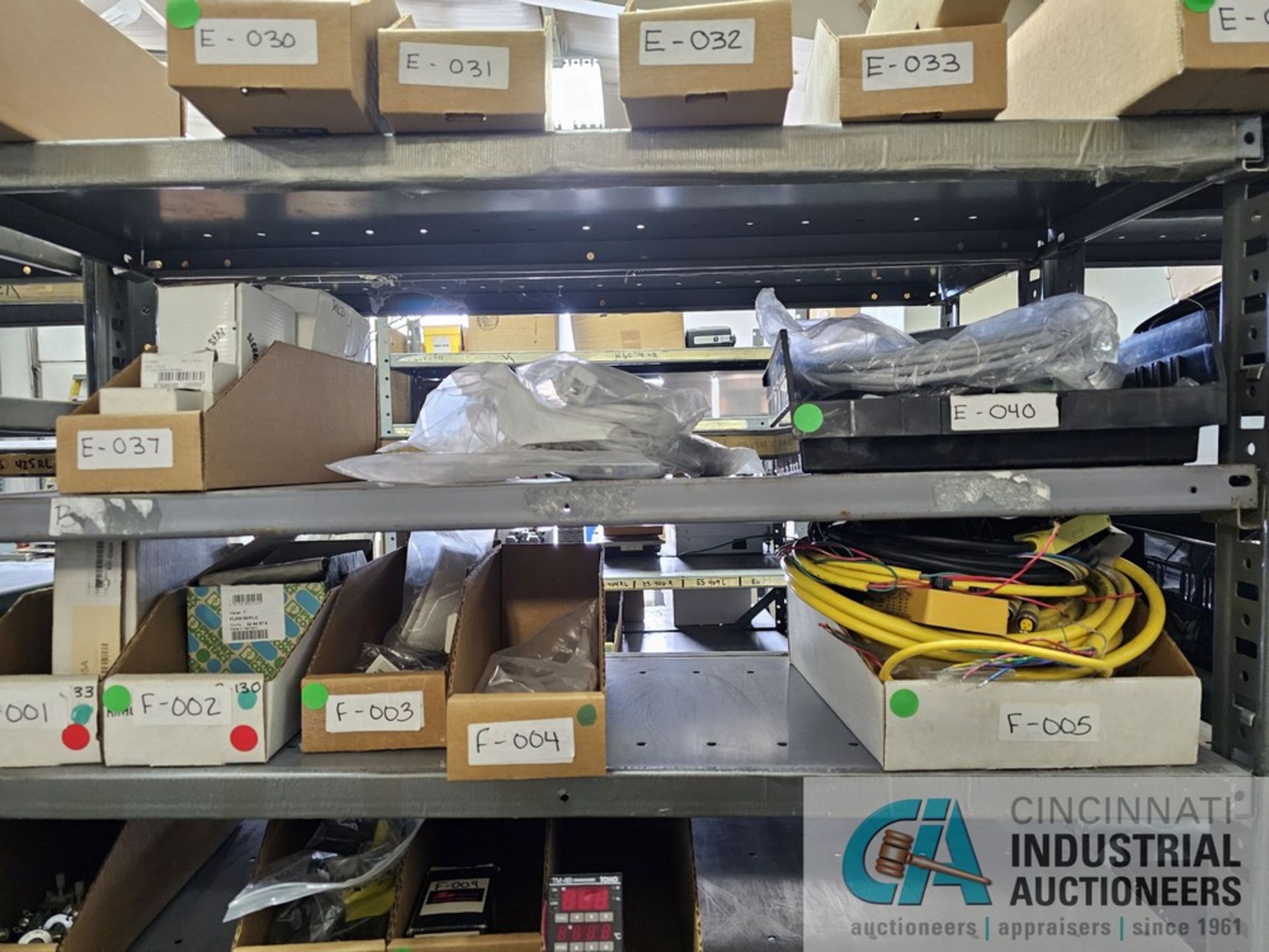 SECTIONS OF SHELVING WITH ELECTRICAL ITEMS - Image 5 of 12