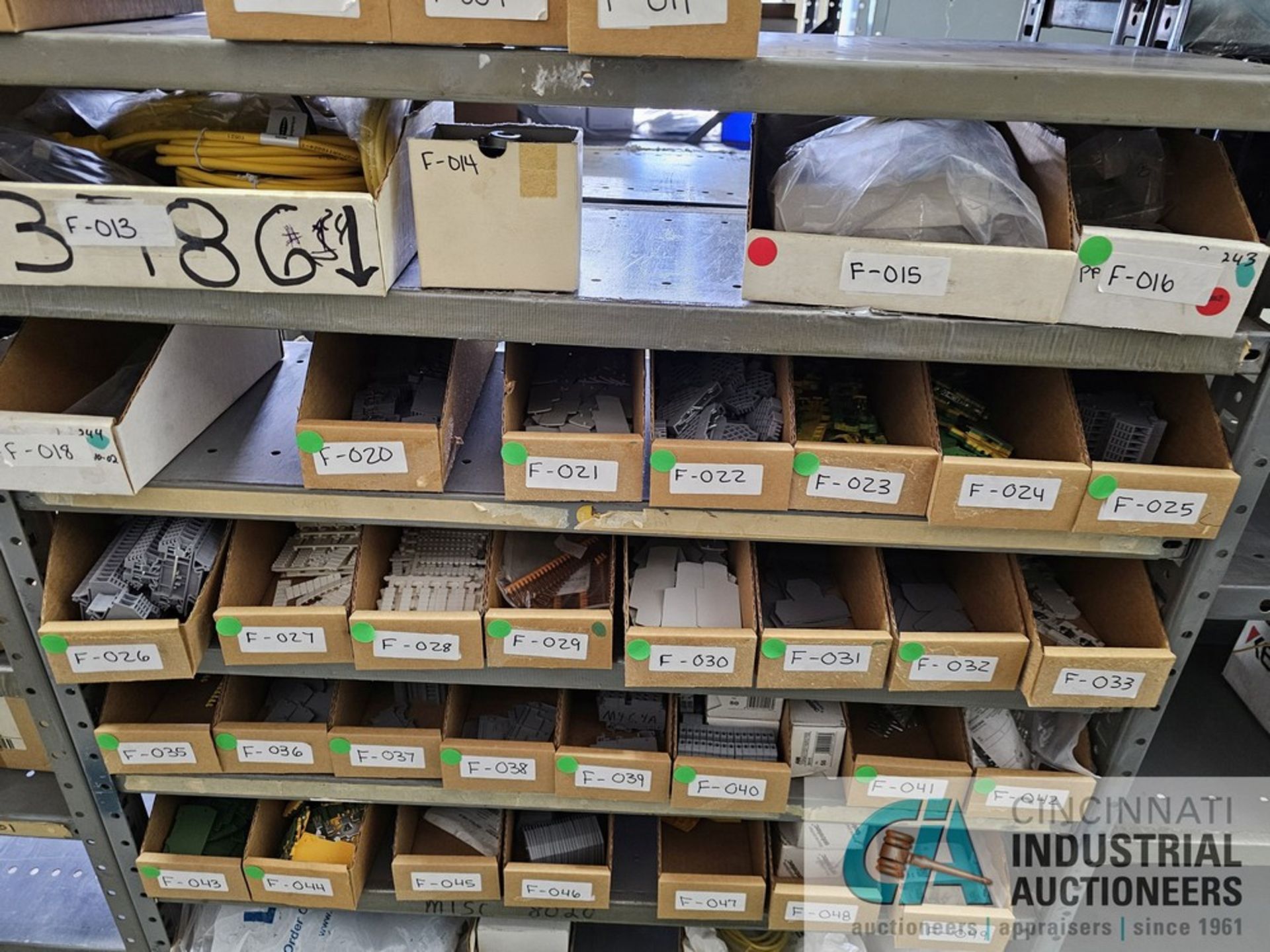 SECTIONS OF SHELVING WITH ELECTRICAL ITEMS - Image 6 of 12