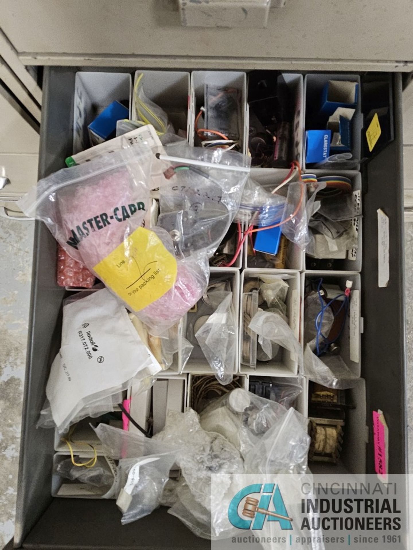 6-DRAWER CABINET WITH ASSORTED ELECTRICAL; PC BOARDS, SONIC CONNECTORS, POWER SUPPLY PARTS, RELAYS - Image 5 of 7