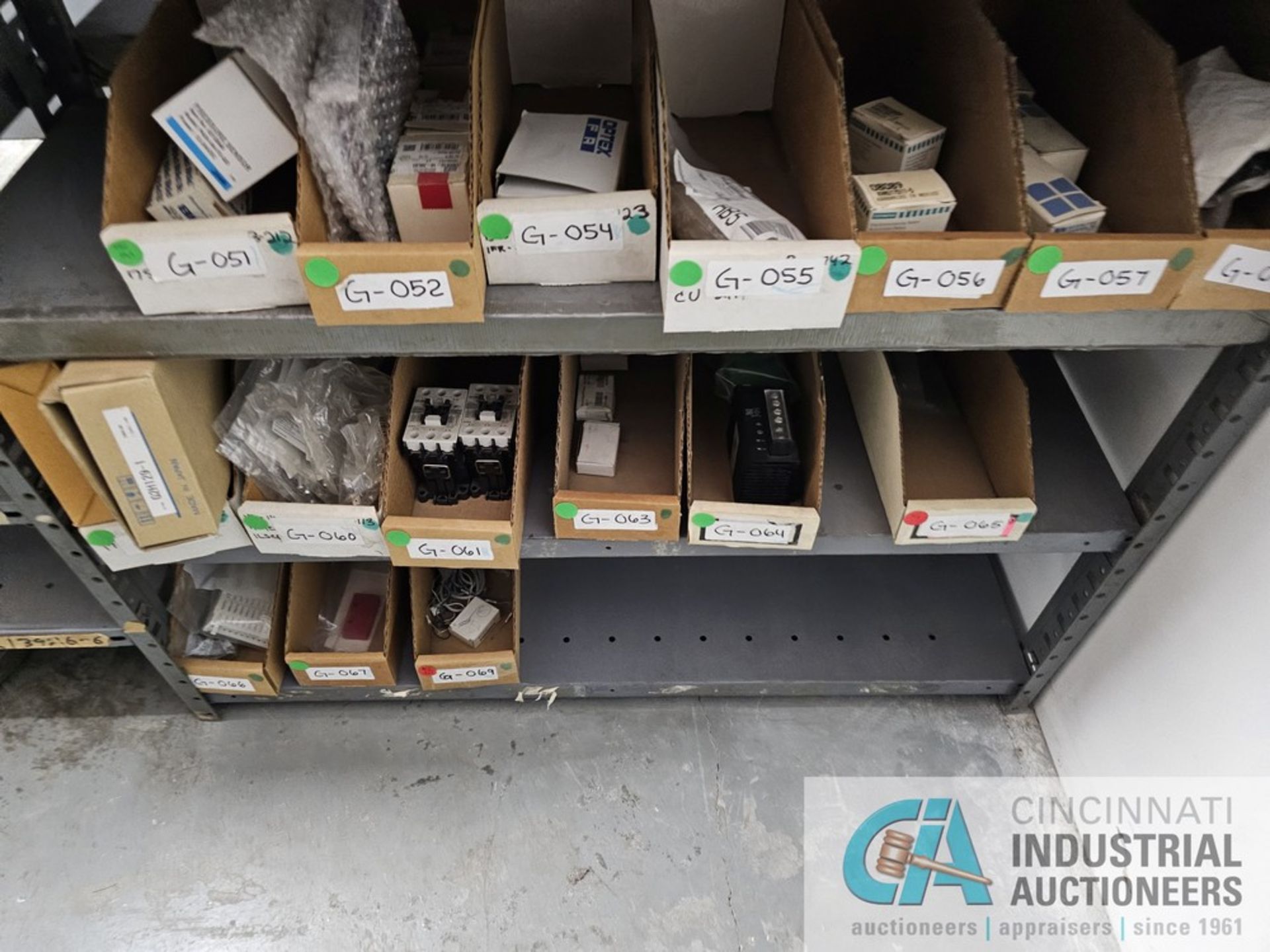 SECTIONS OF SHELVING WITH ELECTRICAL ITEMS - Image 12 of 12