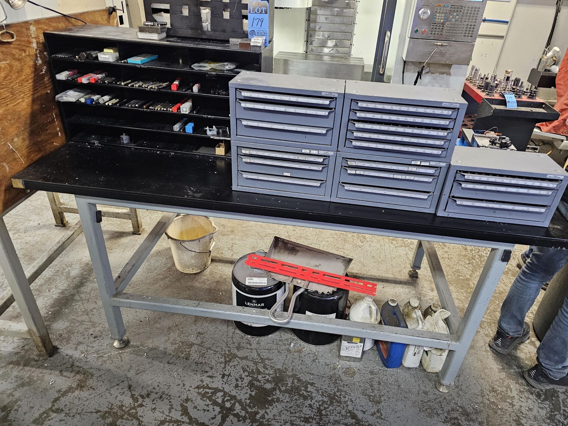 (LOT) WORKBENCH WITH ASSORTED TOOLING - Image 4 of 8