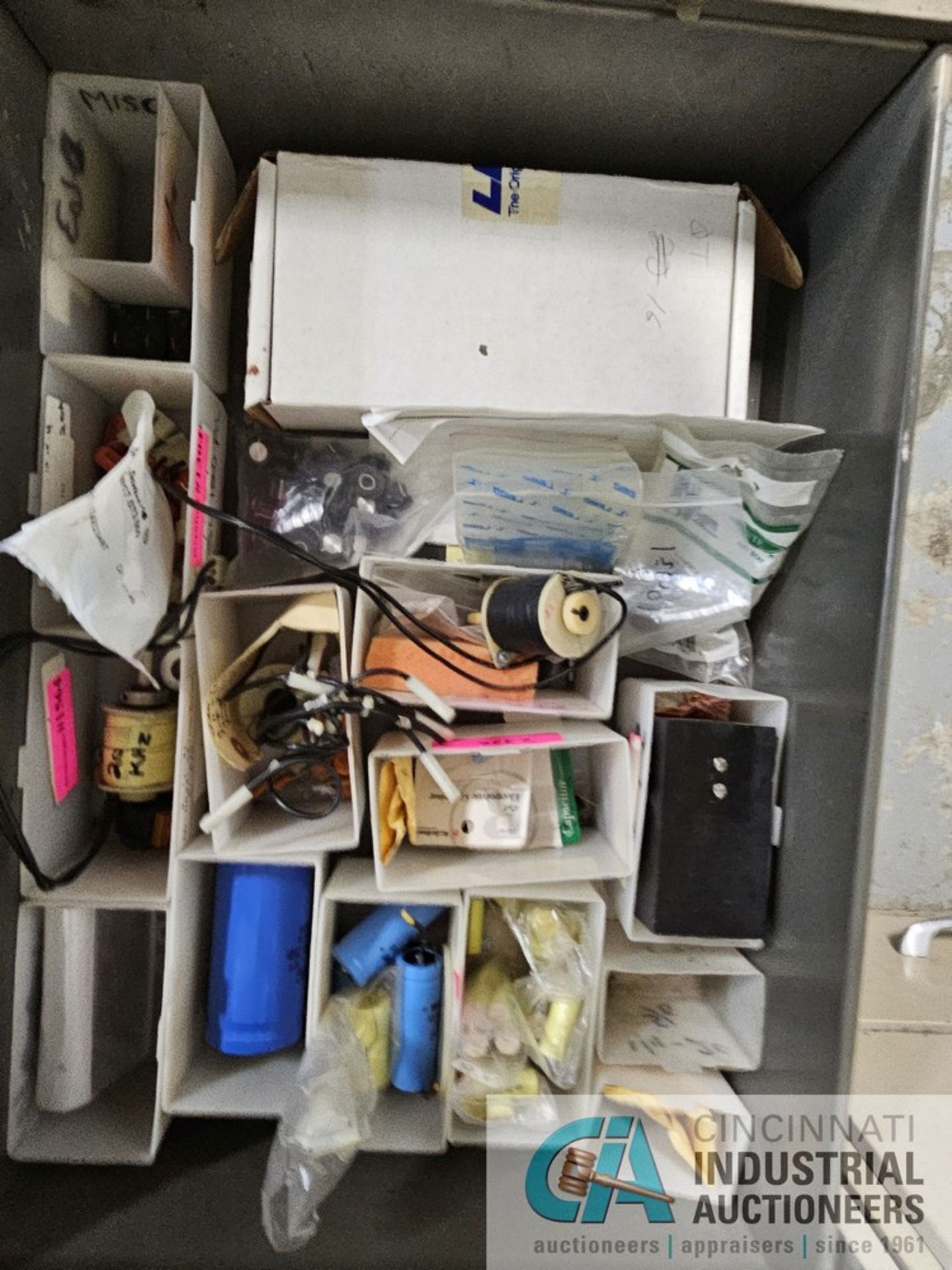 6-DRAWER CABINET WITH ASSORTED ELECTRICAL; PC BOARDS, SONIC CONNECTORS, POWER SUPPLY PARTS, RELAYS - Image 6 of 7