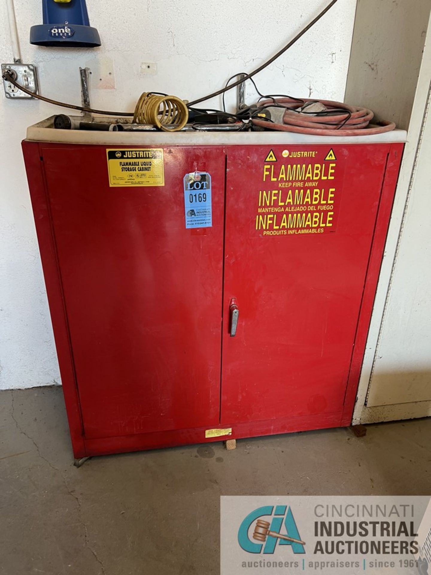 40 GALLON CAP. JUSTRITE FLAMMABLE LIQUID STORAGE CABINET (AIR COMPRESSOR ROOM)