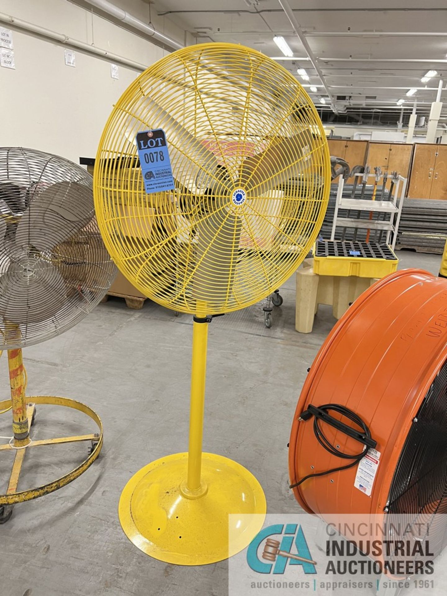 30" PEDESTAL FAN (WAREHOUSE)