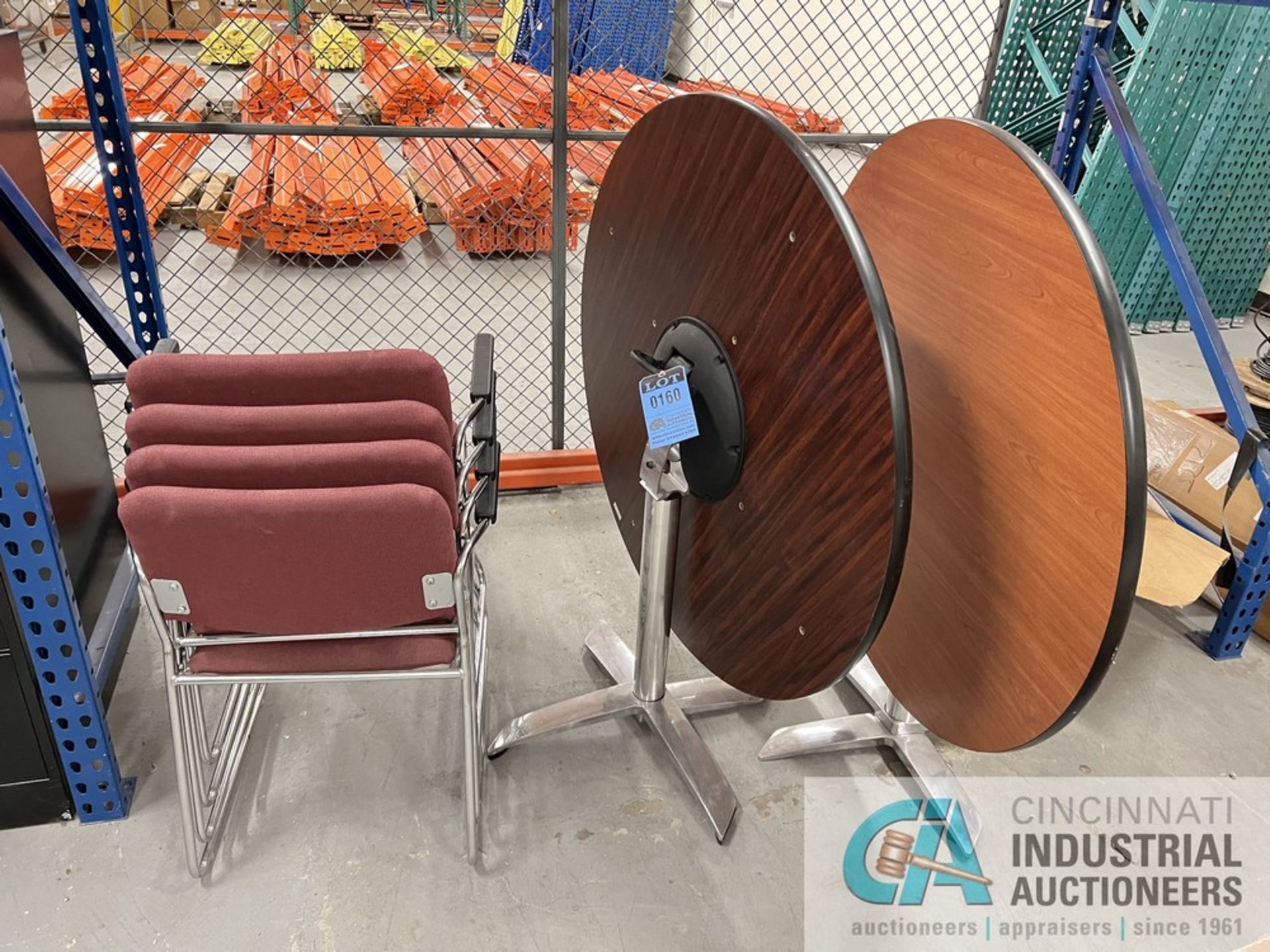 42" DIAMETER TABLE WITH (4) CHAIRS (WAREHOUSE)