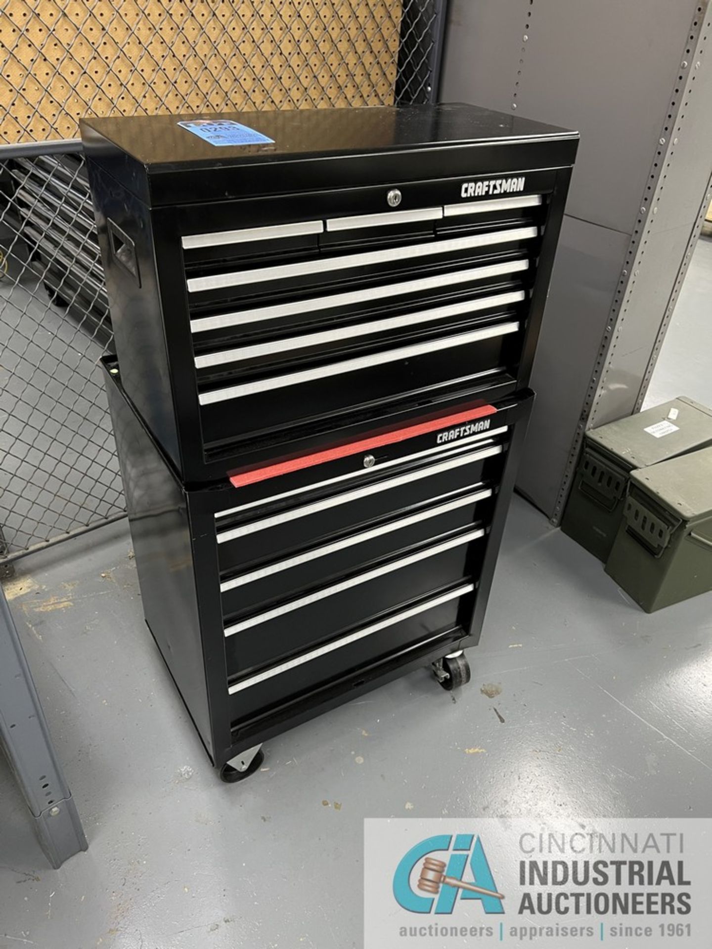 11-DRAWER CRAFTSMAN PORTABLE TOOLBOX WITH TOOLS (MAIN)