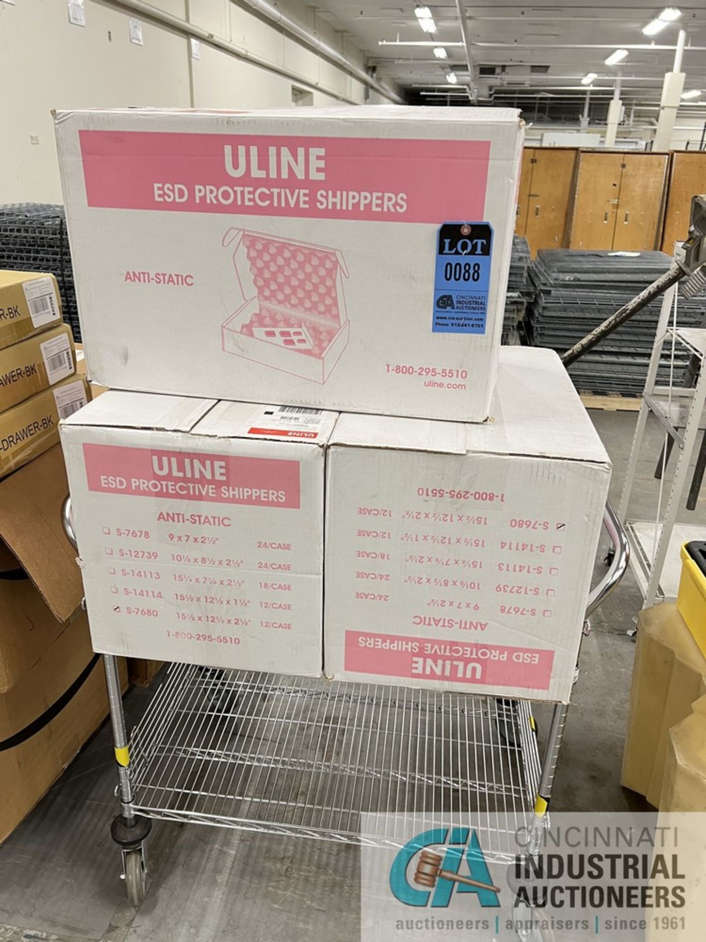 CASES ULINE S-7680 ANTI-STATIC ESD PROTECTIVE SHIPS, 15.5" X 12.5" X 2 1/8" (WAREHOUSE)