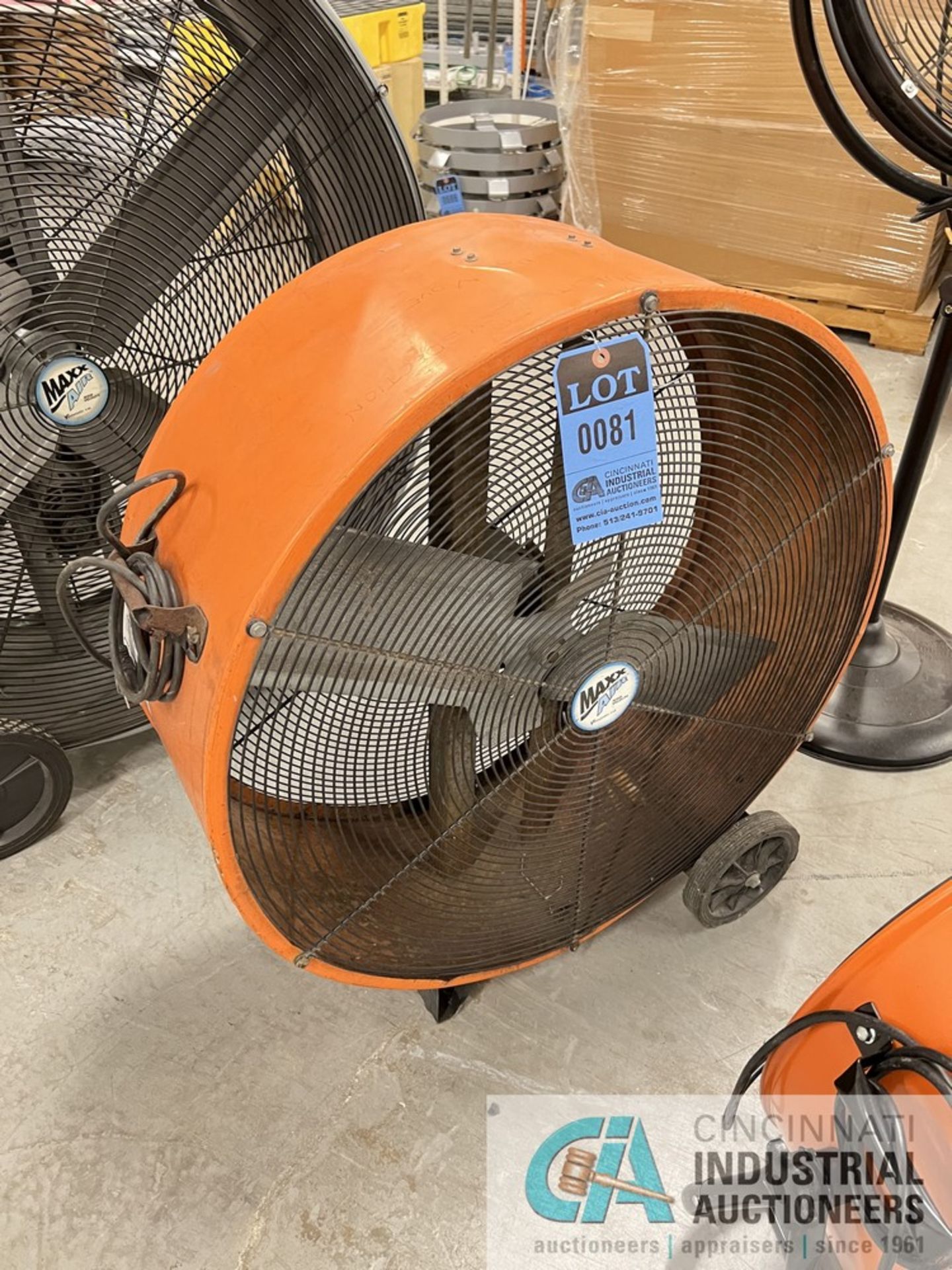 30" MAX AIR PORTABLE FAN (WAREHOUSE)