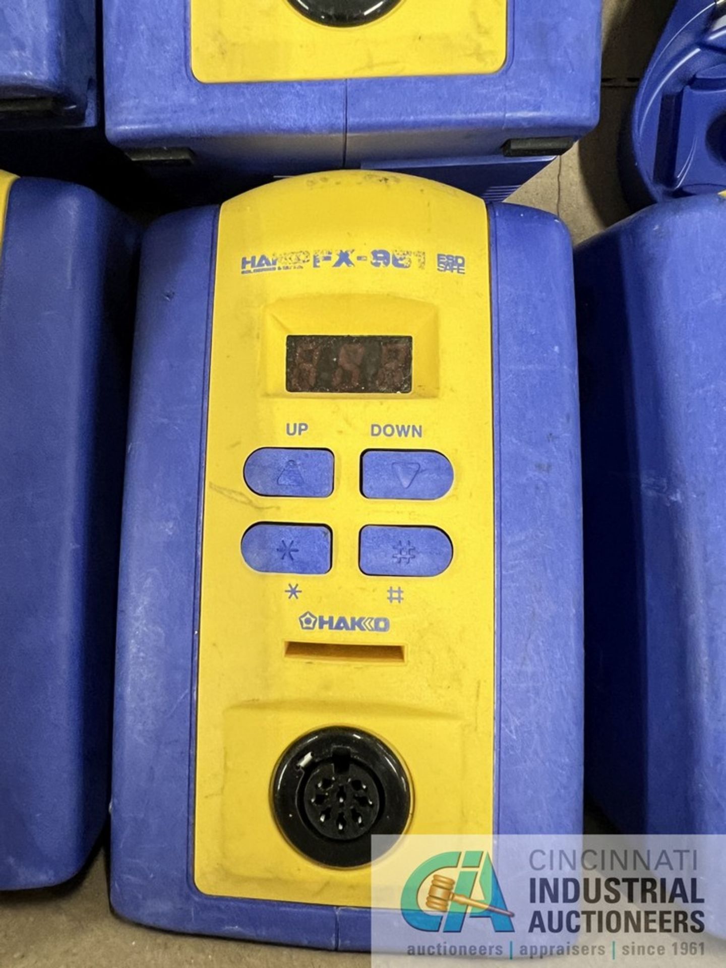 HAKKO MODEL FX-951 SOLDERING STATIONS (WAREHOUSE) - Image 2 of 2