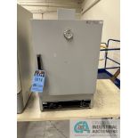 QUINCY LAB MODEL 40AF CONVECTION OVEN; S/N A4-2772 (WAREHOUSE)