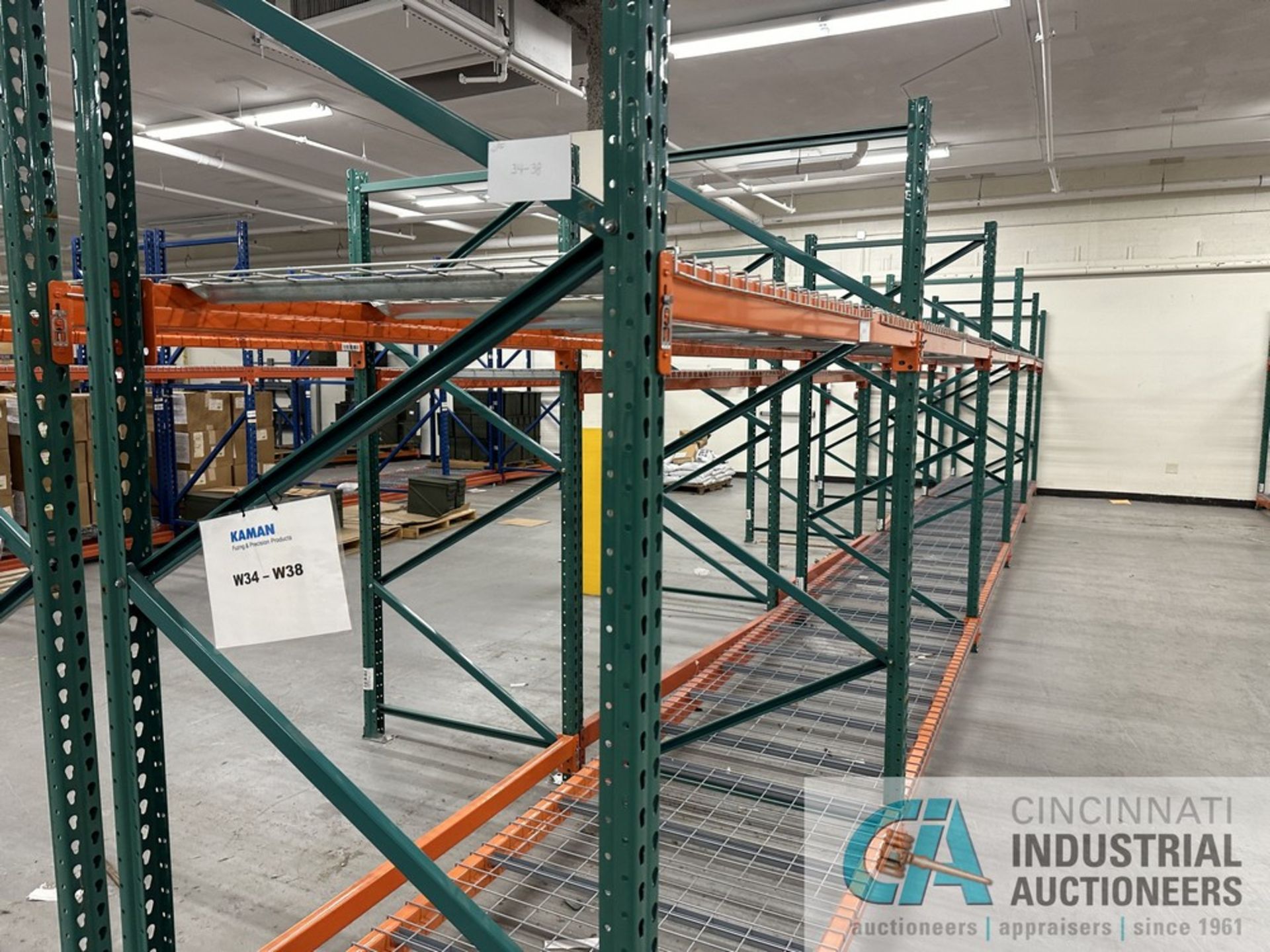 (LOT) (8) SECTIONS 96" X 42" X 96" AND (2) SECTIONS 72" X 42" X 96" ADJUSTABLE BEAM PALLET RACK - Bild 3 aus 8