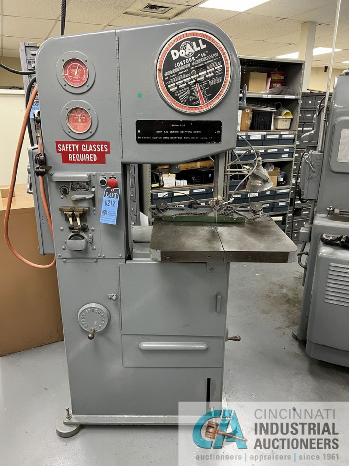 16" DOALL MODEL 1612-1 CONTOUR VERTICAL BAND SAW WITH WELDER; S/N 148-62520 (MAINTENANCE SHOP)