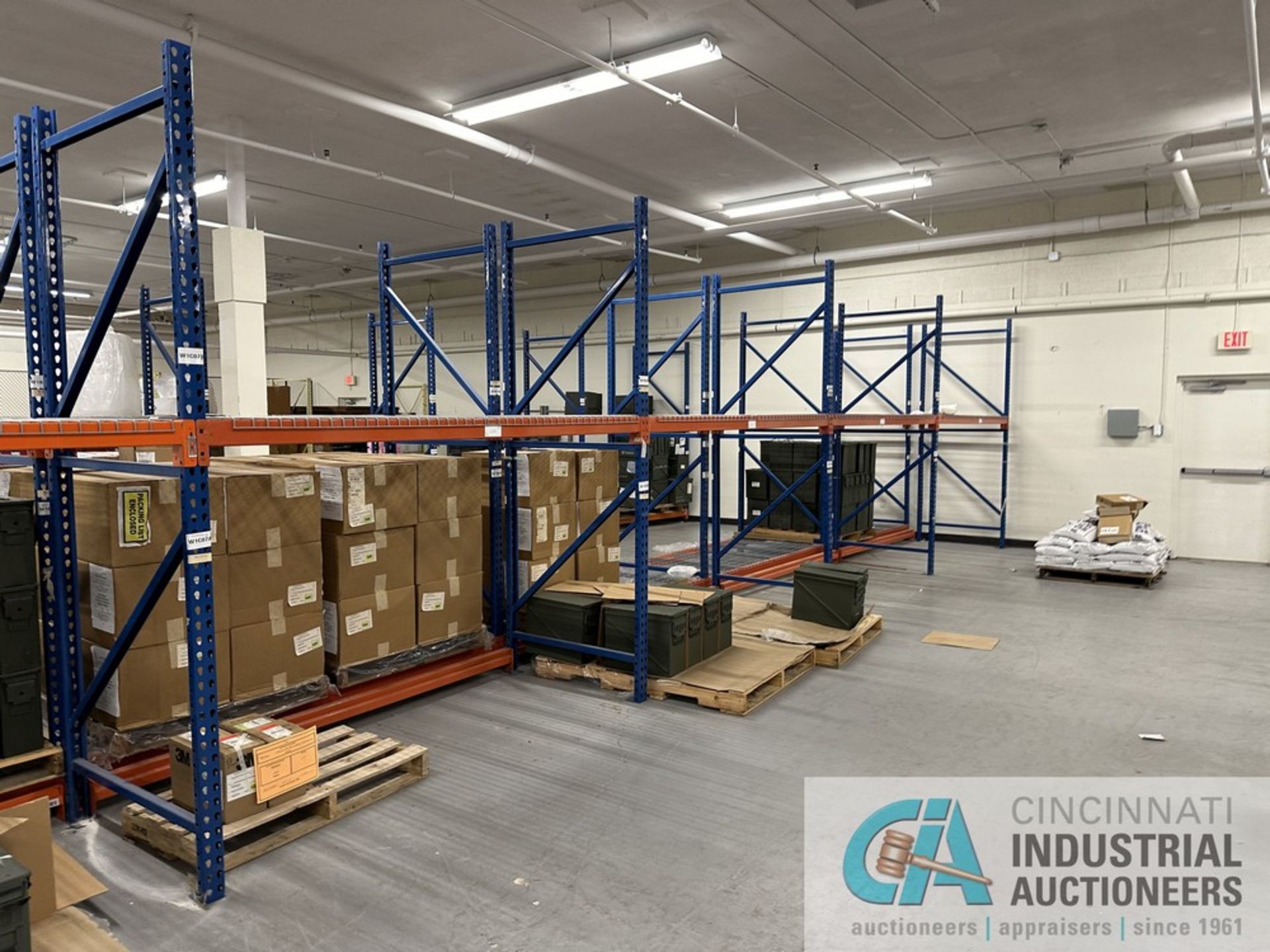(LOT) (8) SECTIONS 96" X 42" X 112" AND (2) SECTIONS 72" X 42" X 112" ADJUSTABLE BEAM PALLET RACK - Bild 3 aus 7