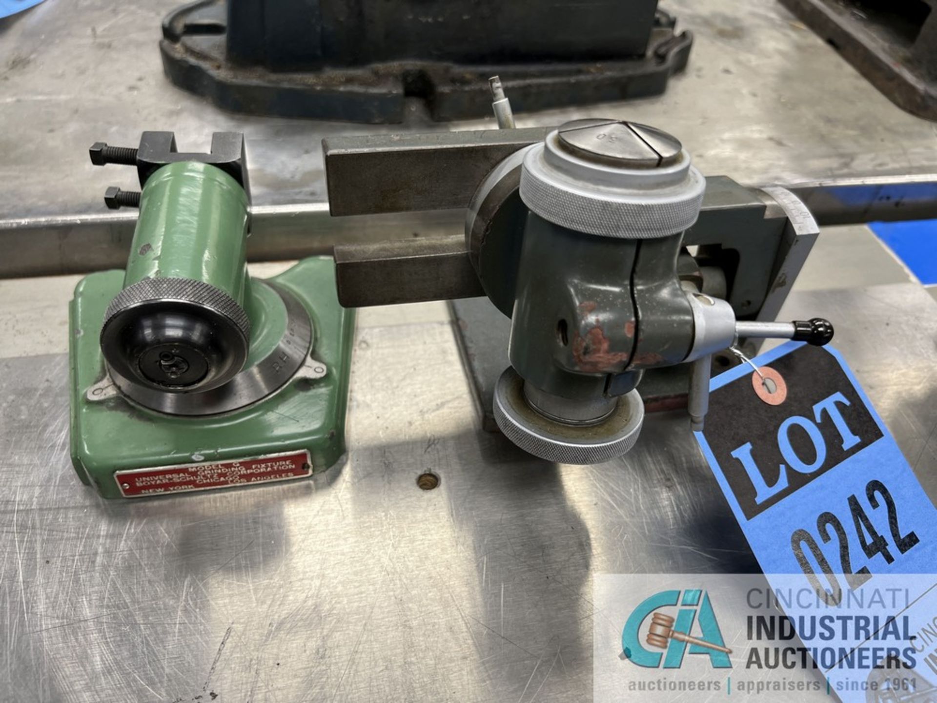 (LOT) 5C COLLET FIXTURE AND BOYAR-SHULTZ MODEL G UNIVERSAL GRINDING FIXTURE (MAINTENANCE SHOP)