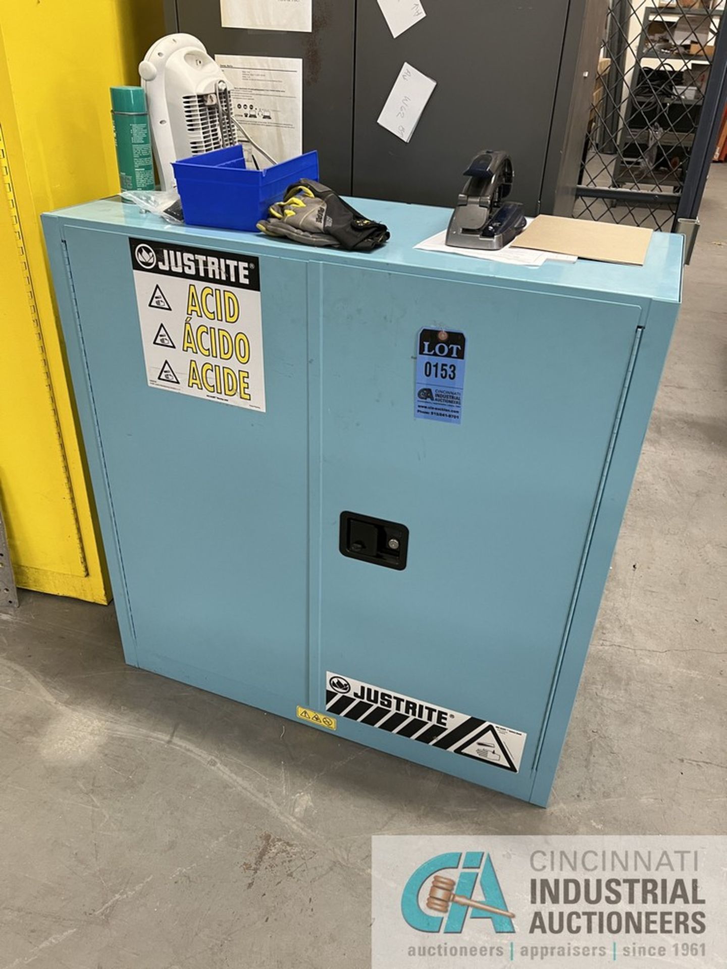 30 GALLON CAP JUSTRITE ACID MATERIAL STORAGE CABINET (WAREHOUSE)