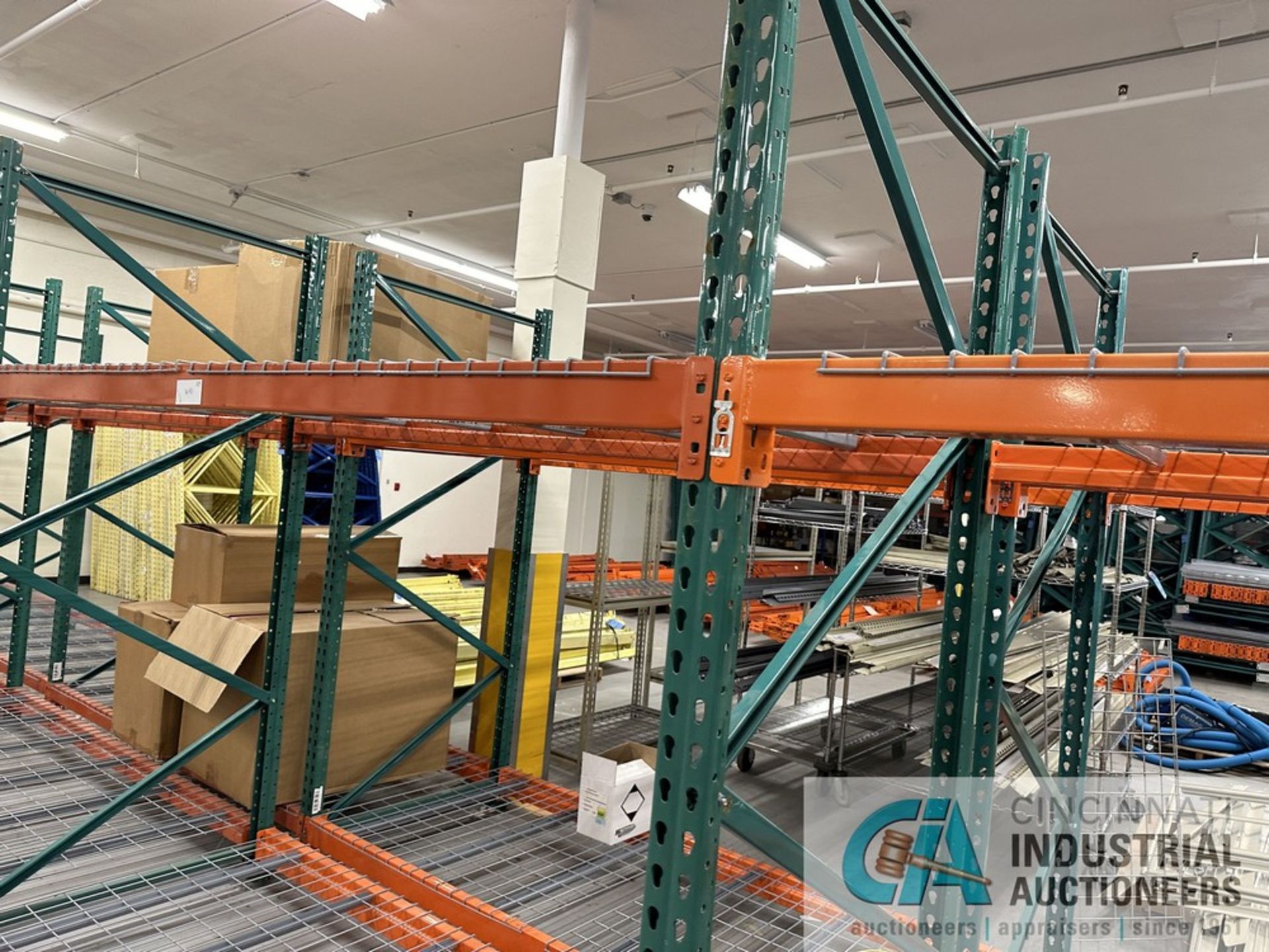 (LOT) (8) SECTIONS 96" X 42" X 96" AND (2) SECTIONS 72" X 42" X 96" ADJUSTABLE BEAM PALLET RACK - Image 4 of 8