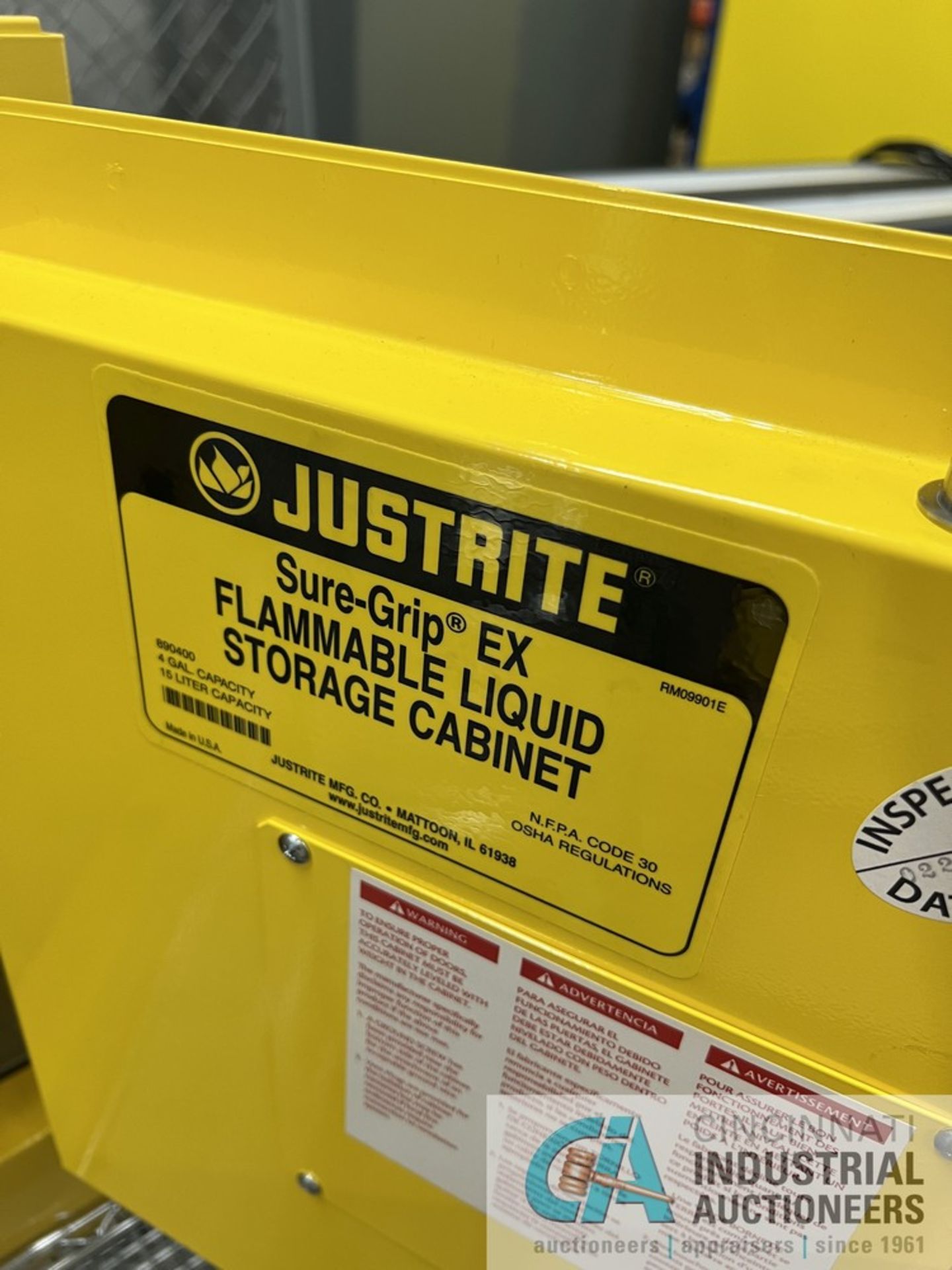 4 GALLON CAP JUSTRITE STACKABLE FLAMMABLE LIQUID CABINET (WAREHOUSE) - Image 2 of 2