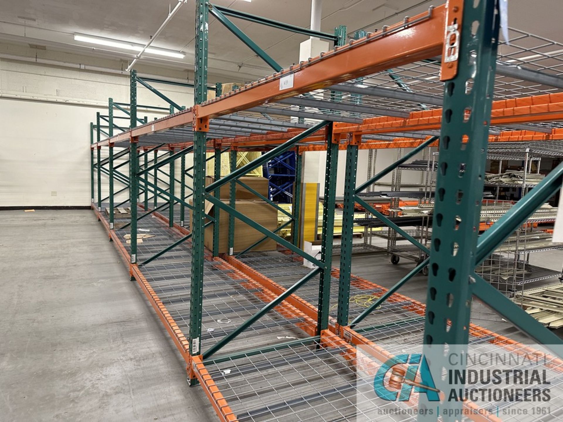 (LOT) (8) SECTIONS 96" X 42" X 96" AND (2) SECTIONS 72" X 42" X 96" ADJUSTABLE BEAM PALLET RACK - Image 3 of 8