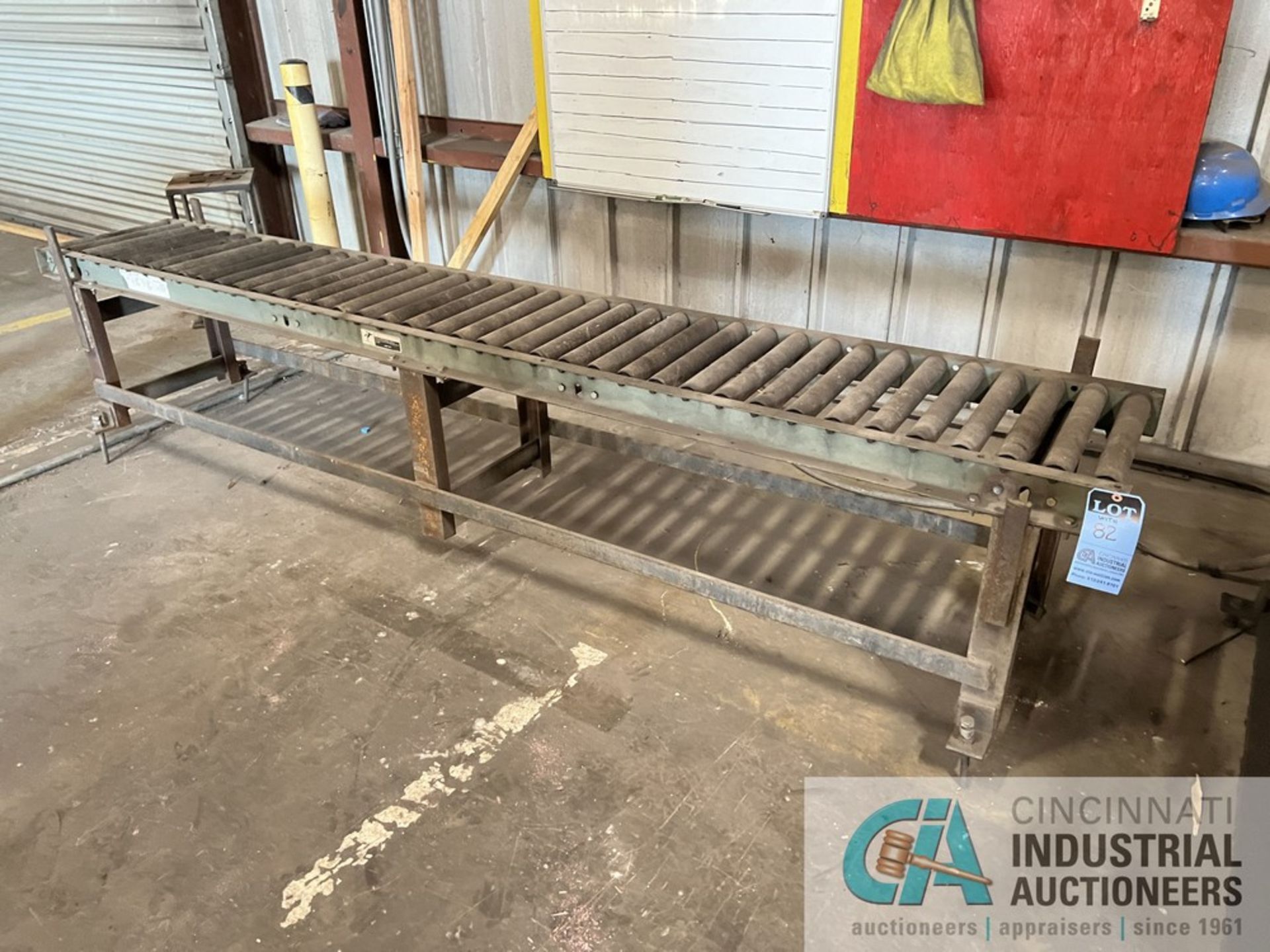 SECTIONS 10' X 15" WIDE ROLLERS X 27" HIGH GRAVITY FEED ROLLER CONVEYOR - Image 2 of 2