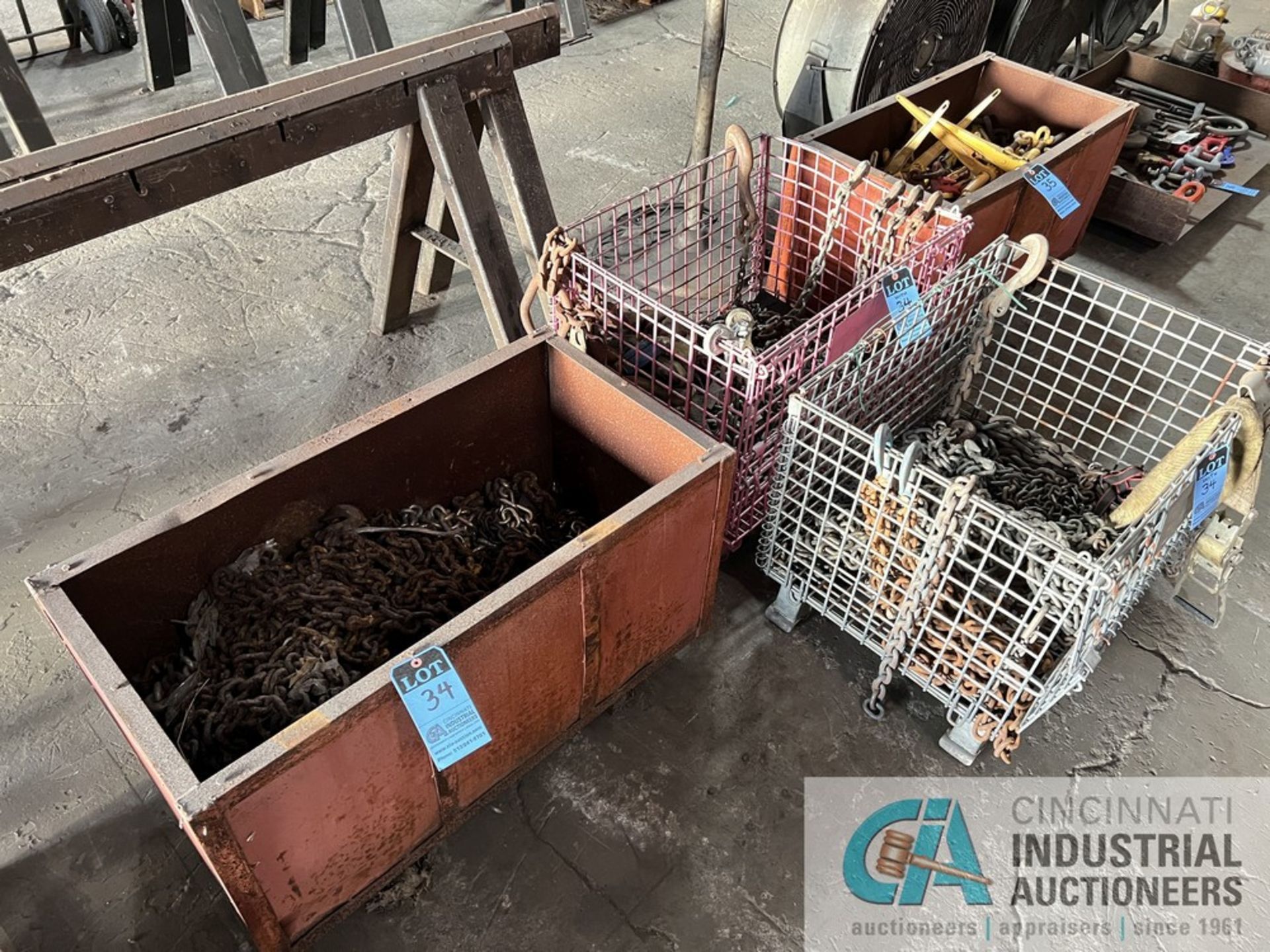 (LOT) MISCELLANEOUS SIZE LIFTING CHAINS WITH STEEL TUB AND WIRE BASKET
