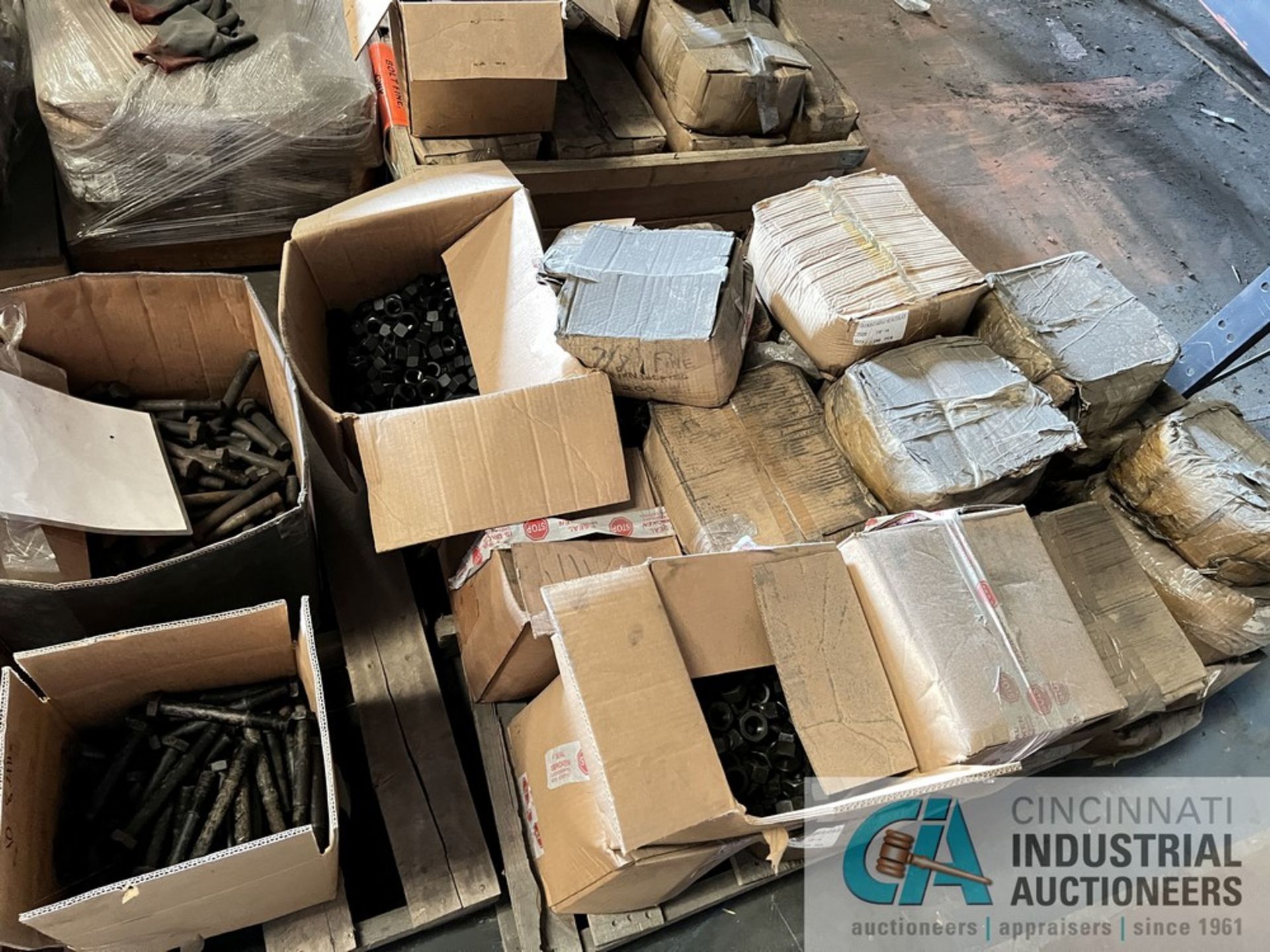 SKIDS MISCELLANEOUS HARDWARE INVENTORY OF NUTS AND BOLTS - Bild 6 aus 9