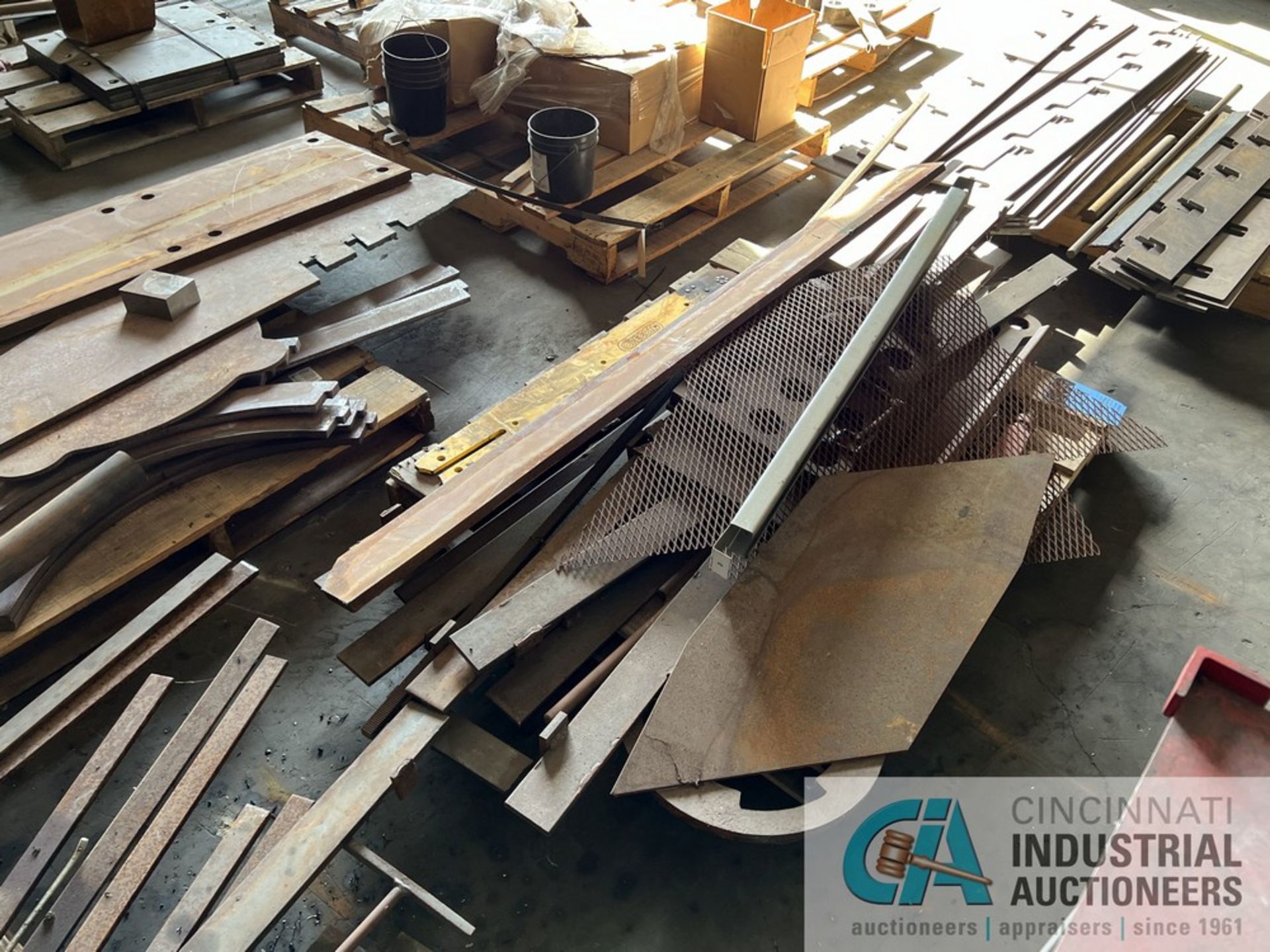 (LOT) ASSORTMENT WORK-IN-PROGRESS STEEL, STEEL STOCK, SCRAP STEEL AND CANTILEVER RACK AND OTHER - Image 10 of 13