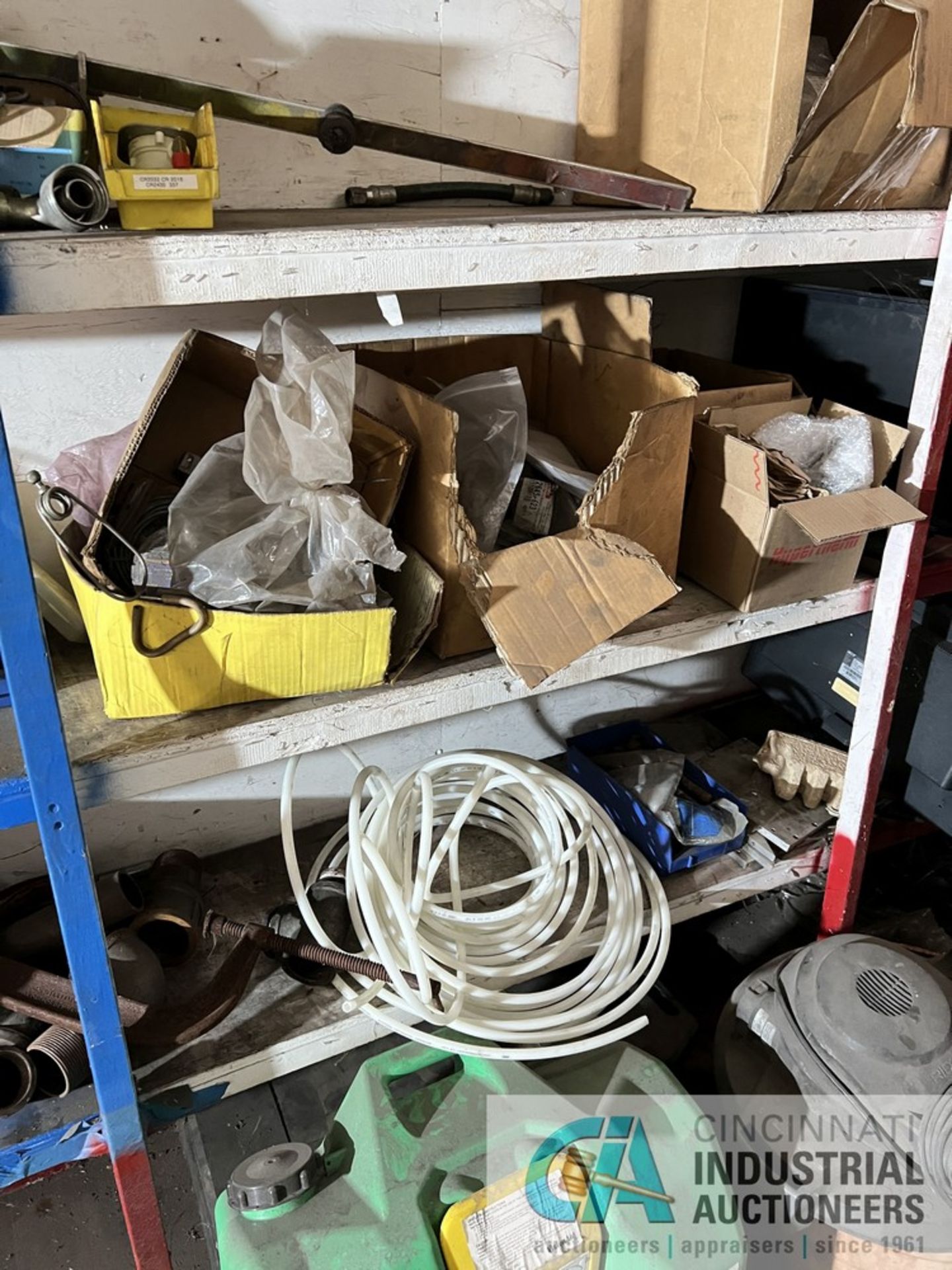 (LOT) CONTENTS OF SUPPLY ROOM **SEE LOT PHOTOS - NO BUILDING FIXTURES OR ATTACHMENTS - BUYER MUST - Image 5 of 11