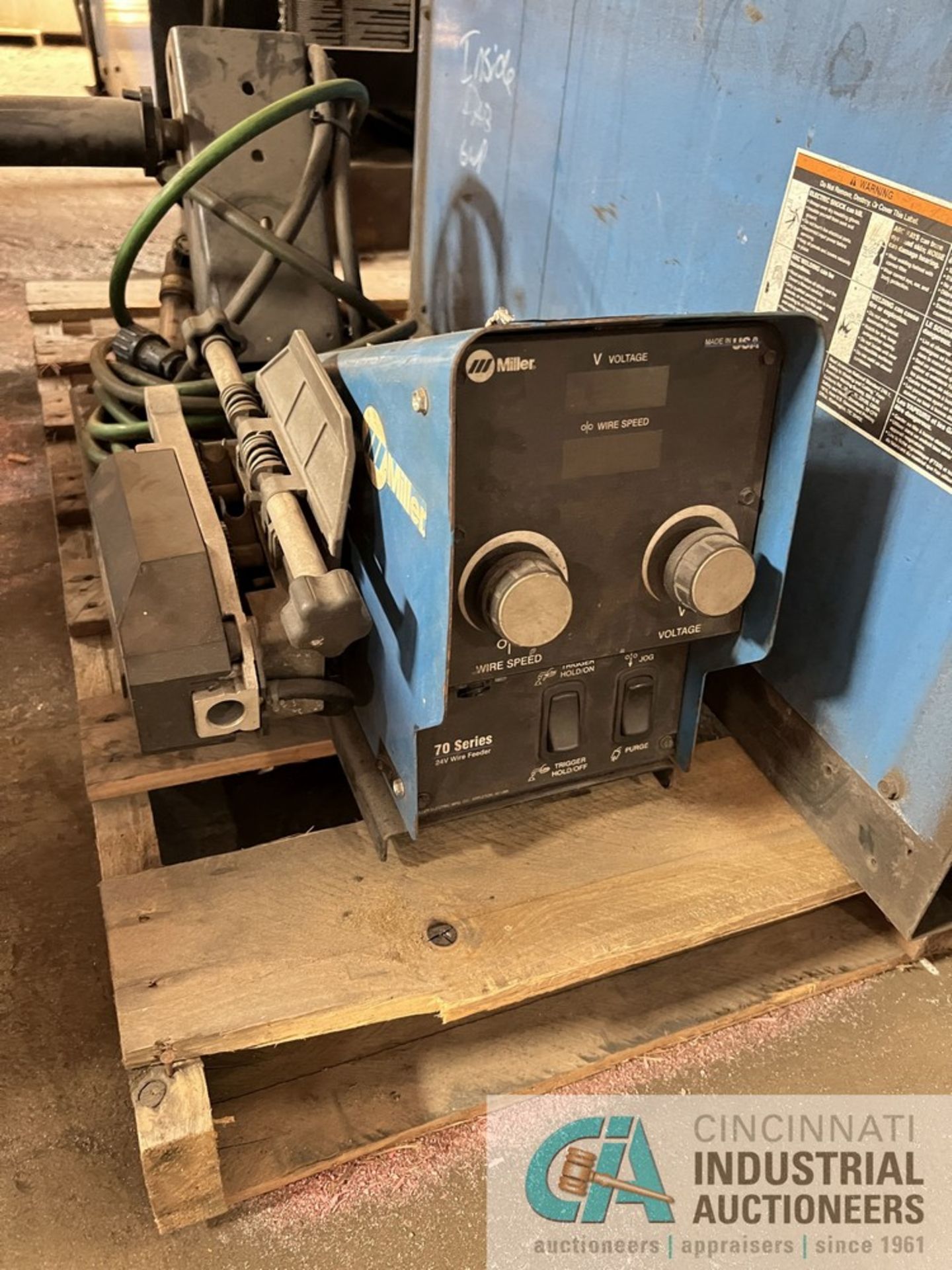 450 AMP MILLER MODEL DELTAWELD 452 CV-DC WELDING POWER SOURCE; S/N MA270428U, WITH MILLER 70 - Image 4 of 4