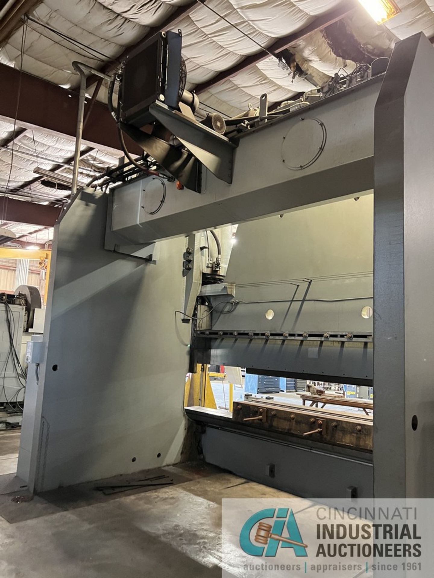 1,250 TON X 16' PACIFIC MODEL K1250-16 CNC HYDRAULIC PRESS BRAKE; (NEW 2018) Subject to overall bid - Image 6 of 22