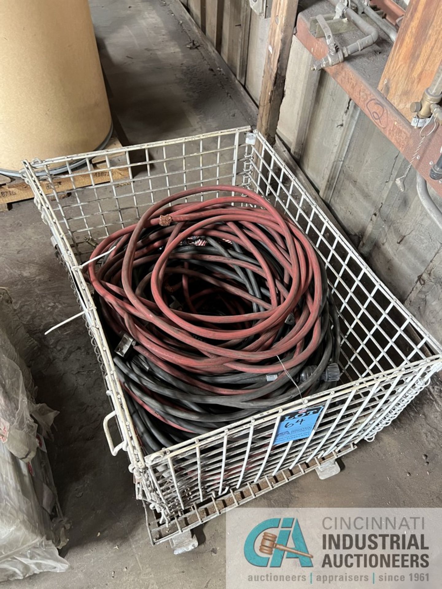 (LOT) MISCELLANEOUS WELDING CABLES WITH WIRE BASKET