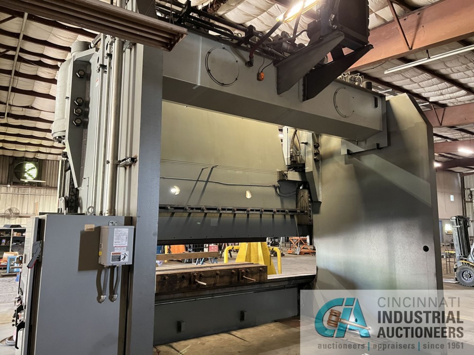 1,250 TON X 16' PACIFIC MODEL K1250-16 CNC HYDRAULIC PRESS BRAKE; (NEW 2018) Subject to overall bid - Image 4 of 22