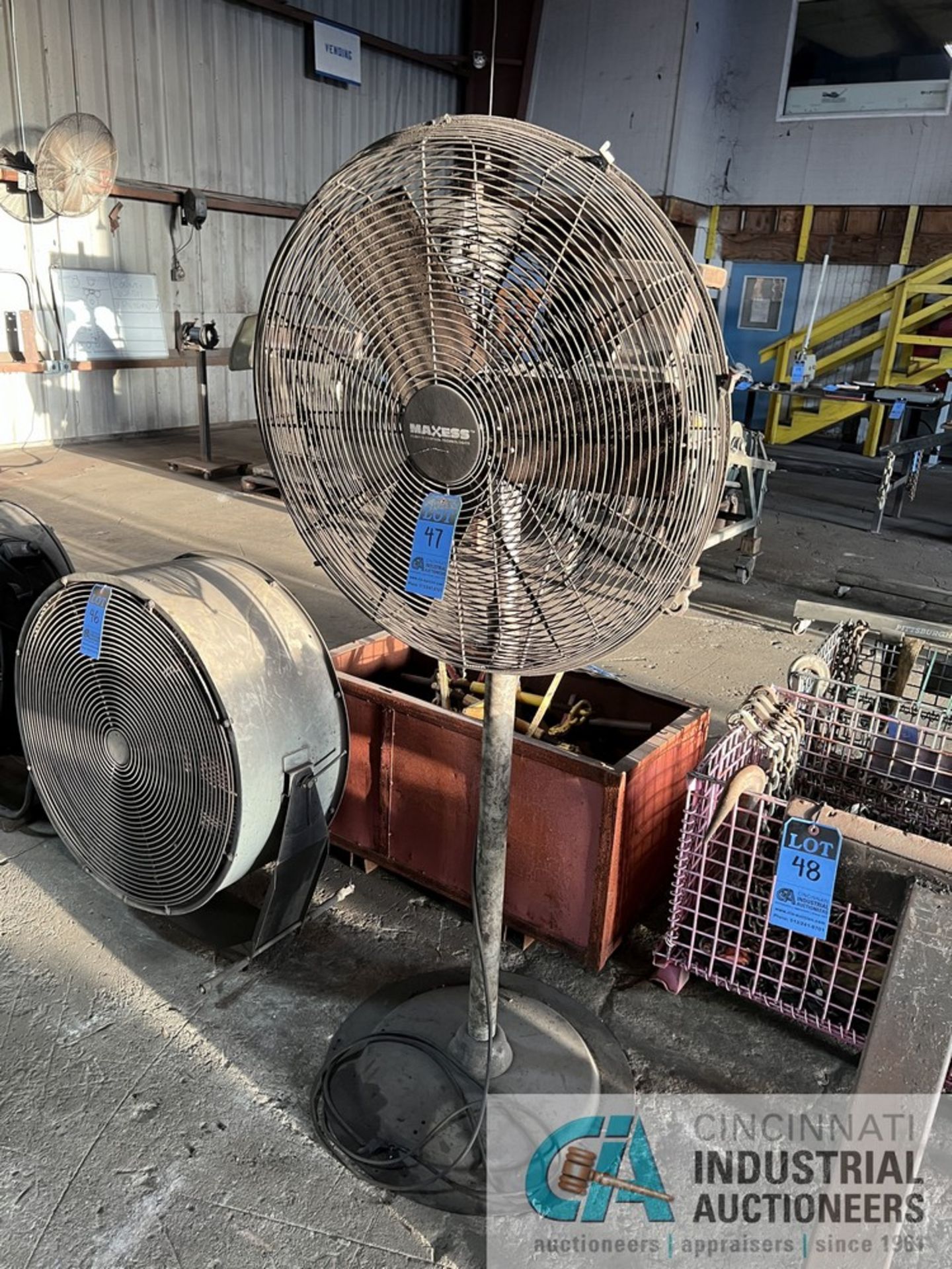 30" DIAMETER MAXESS INDUSTRIAL DUTY HIGH VELOCITY DRUM STYLE AIR CIRCULATOR