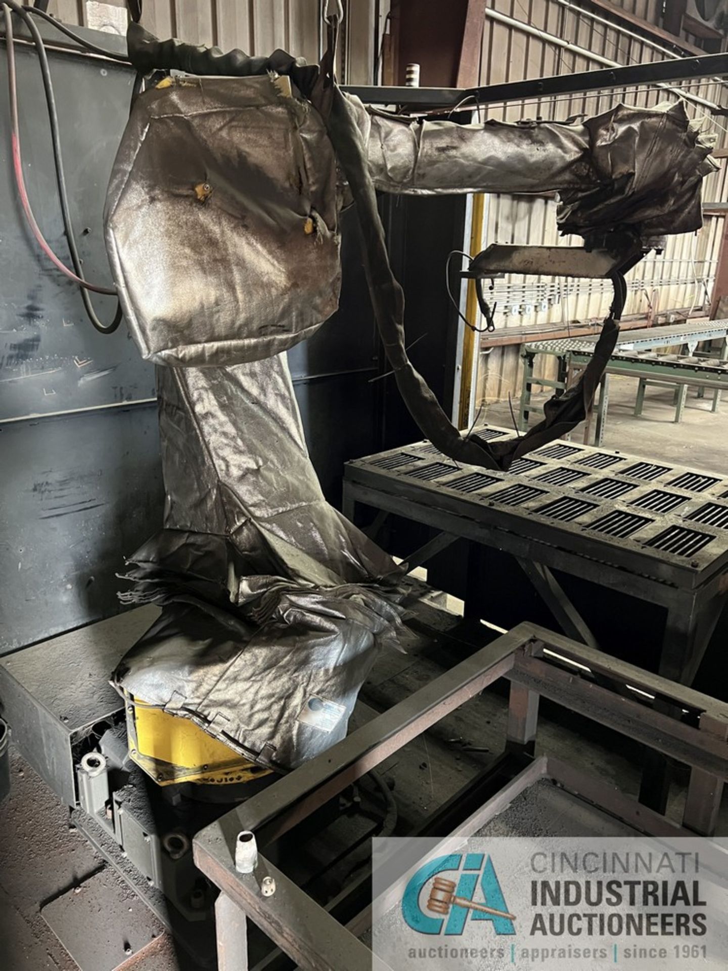 FANUC-LINCOLN ROBOTIC WELDING CELL (MISSING PART GRABBER); TENNESSEE RAND INTEGRATOR, COMPLETE - Image 10 of 26