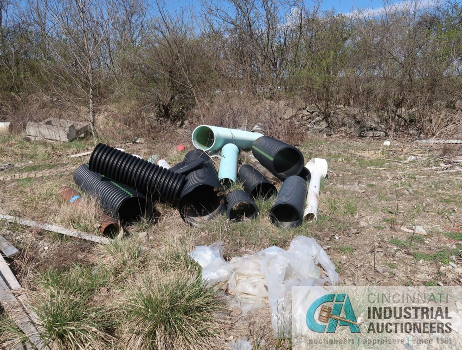 (LOT) MISCELLANEOUS PVC PIPE **LOCATED AT 900 LICKING PIKE, WILDER, KY 41076** - Image 7 of 7